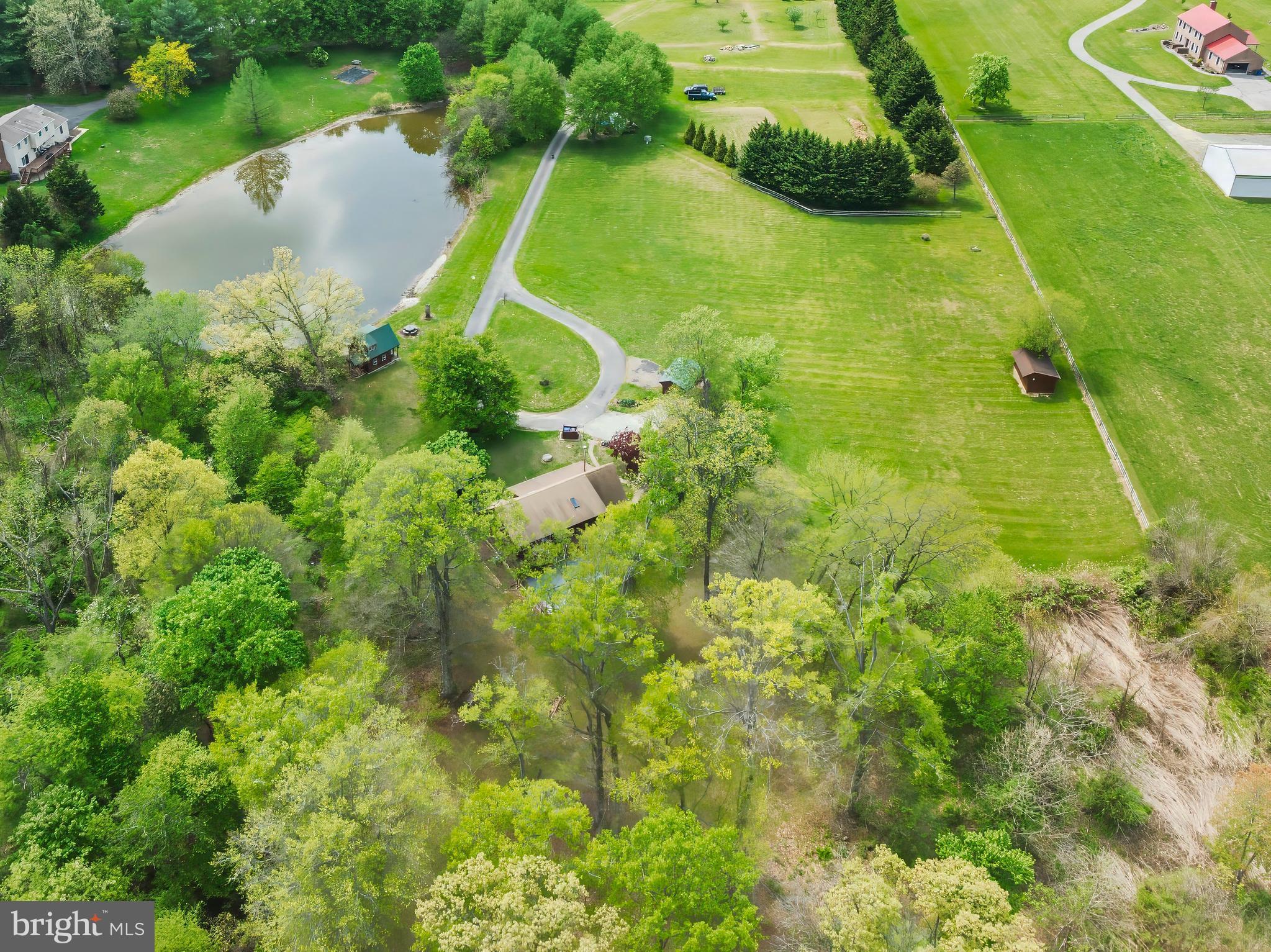 PONDS EDGE - Residential