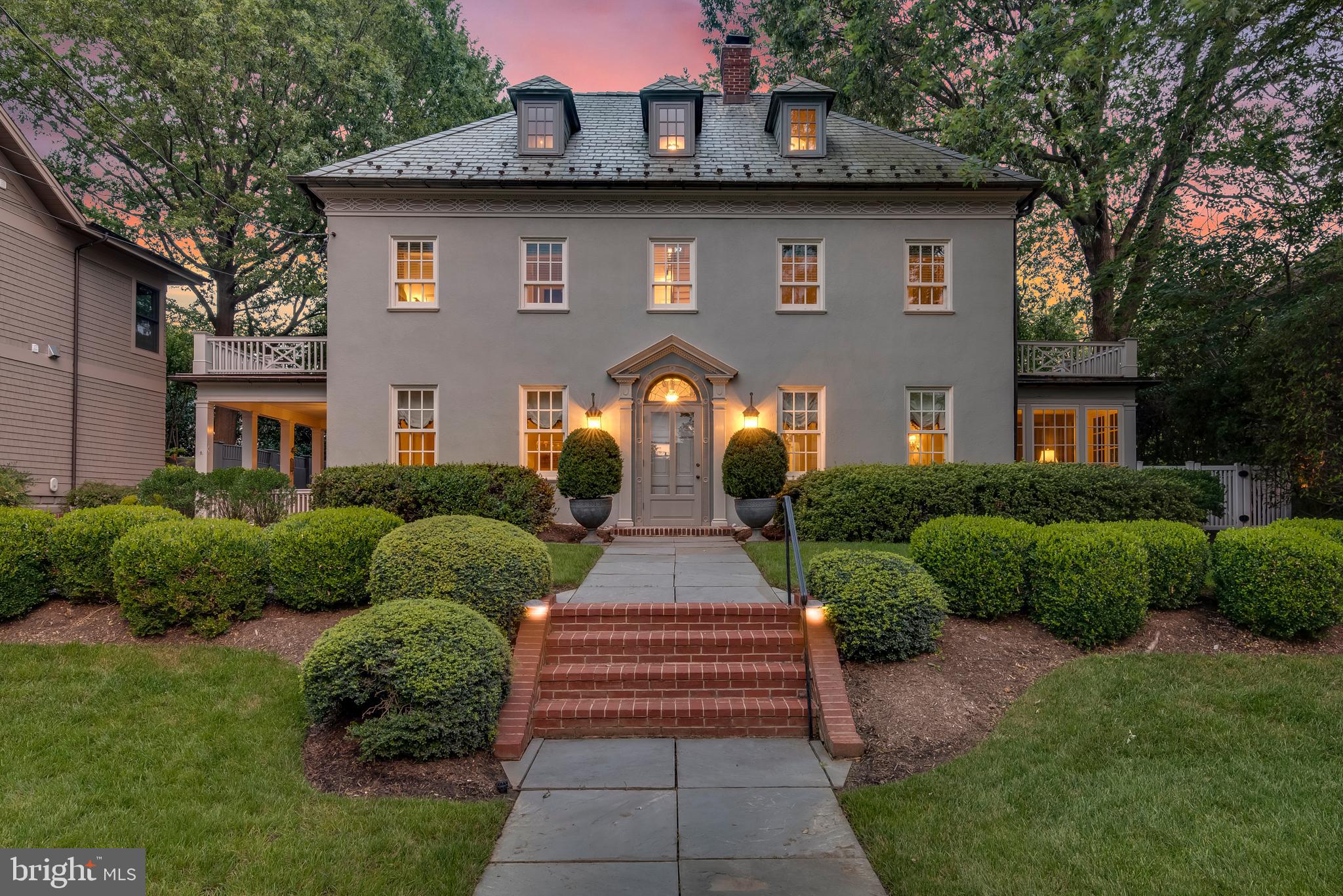 MURRAY HILL - Residential