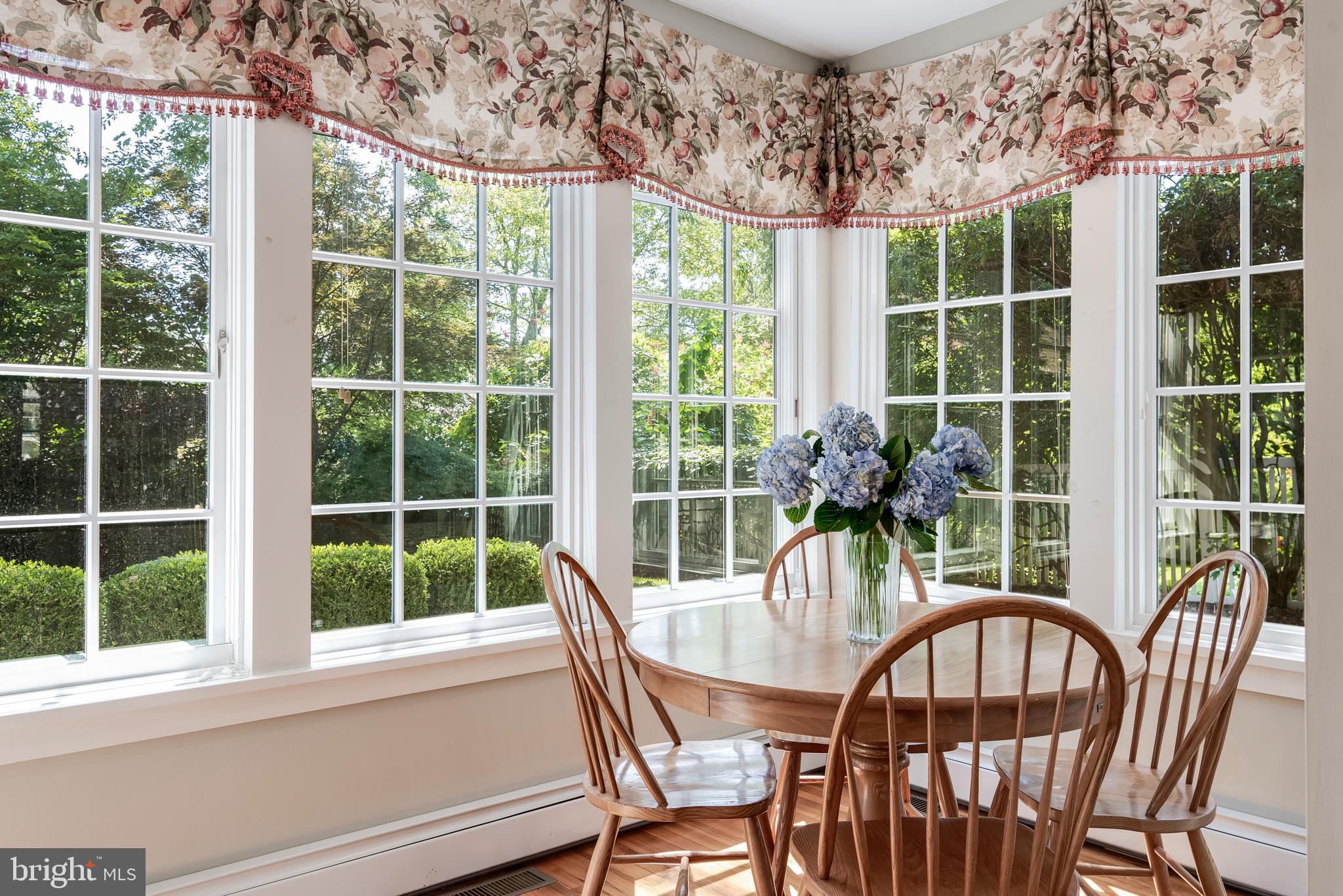 MURRAY HILL - Residential