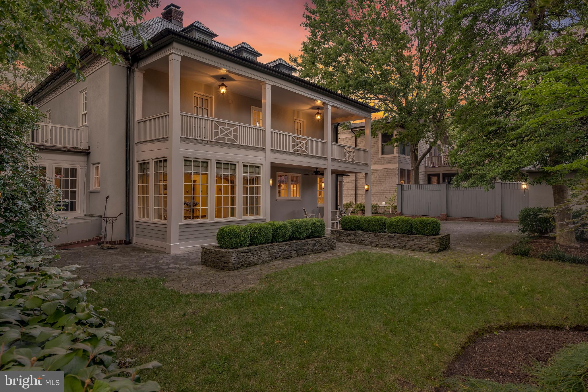 MURRAY HILL - Residential