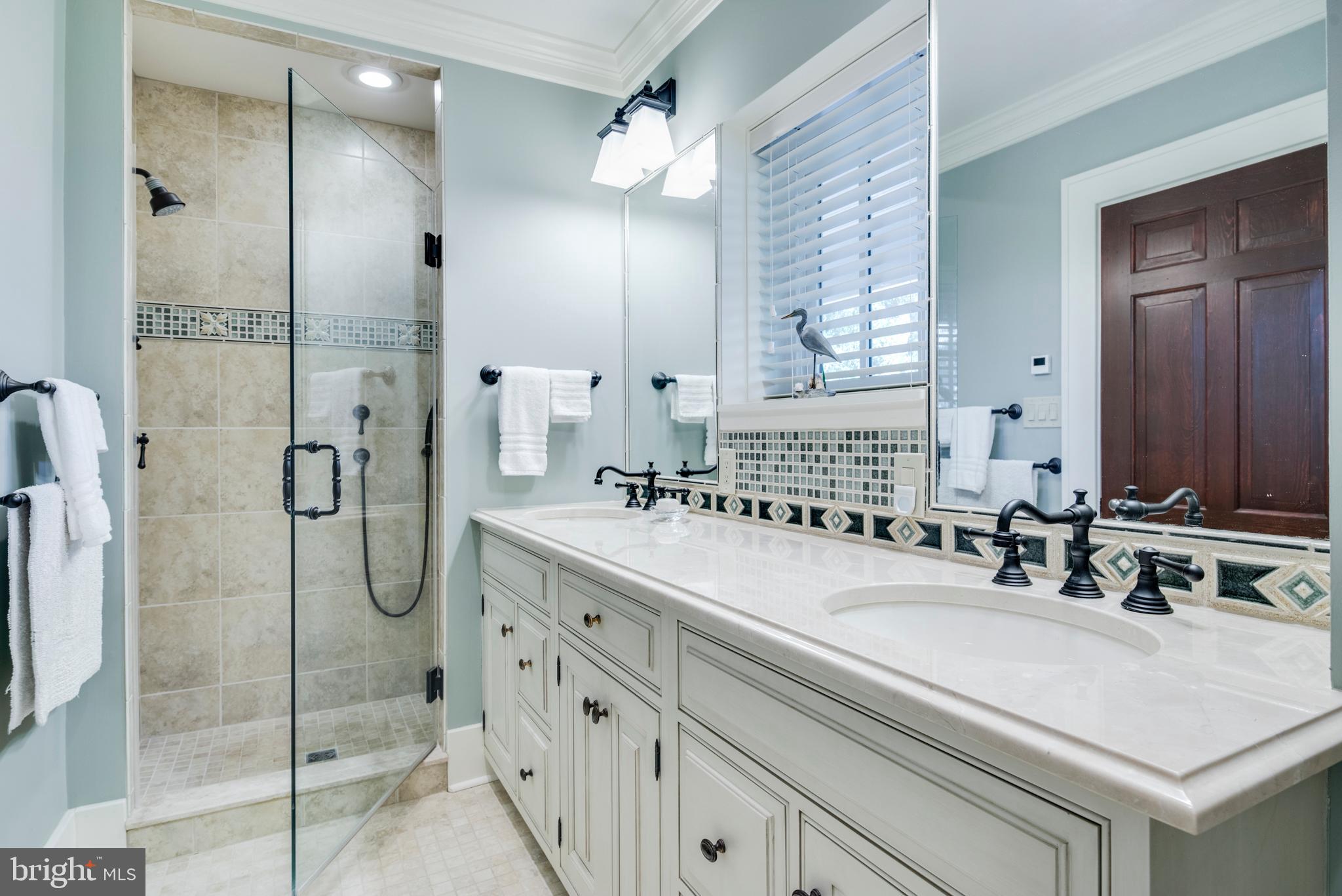 MURRAY HILL - Residential