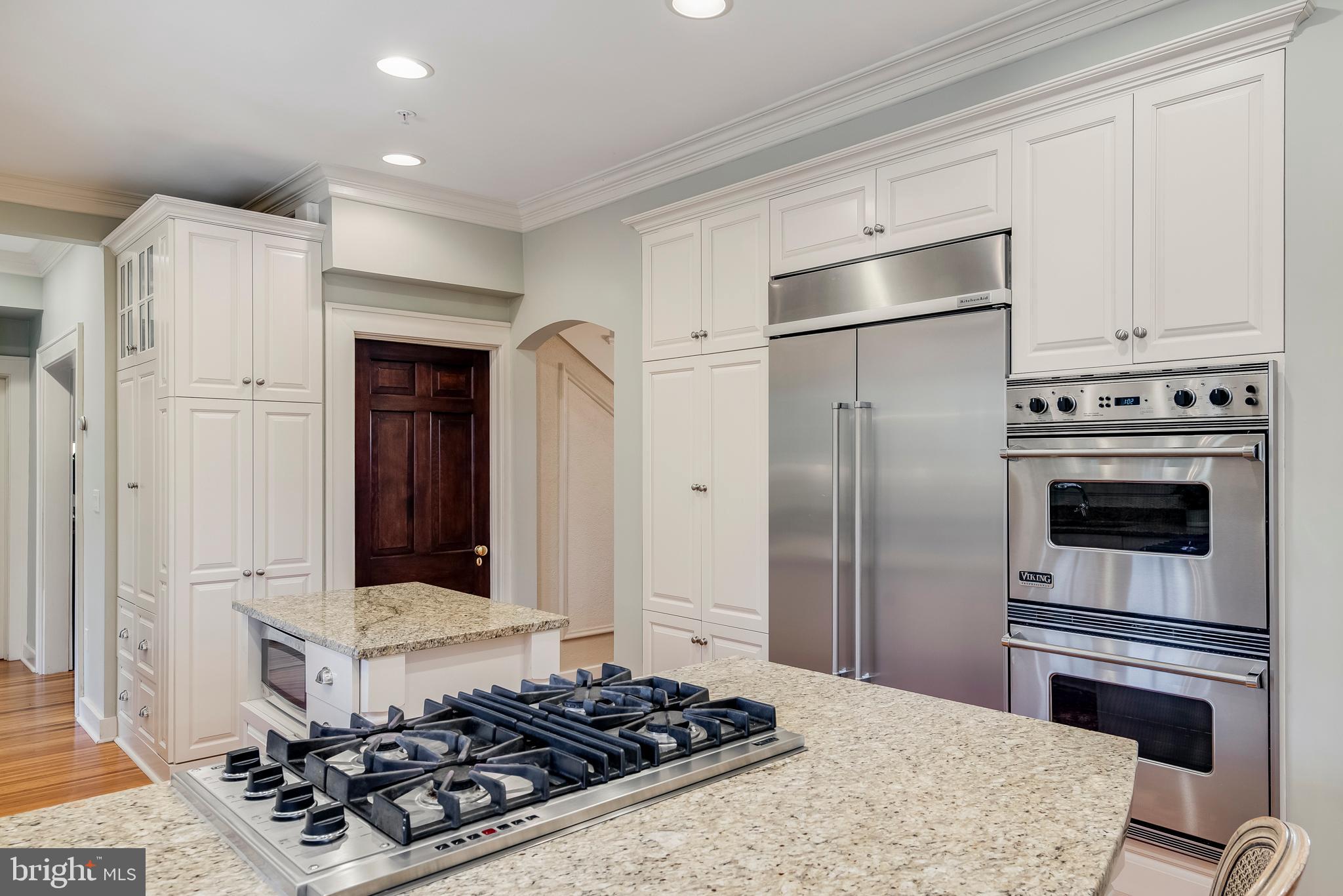 MURRAY HILL - Residential