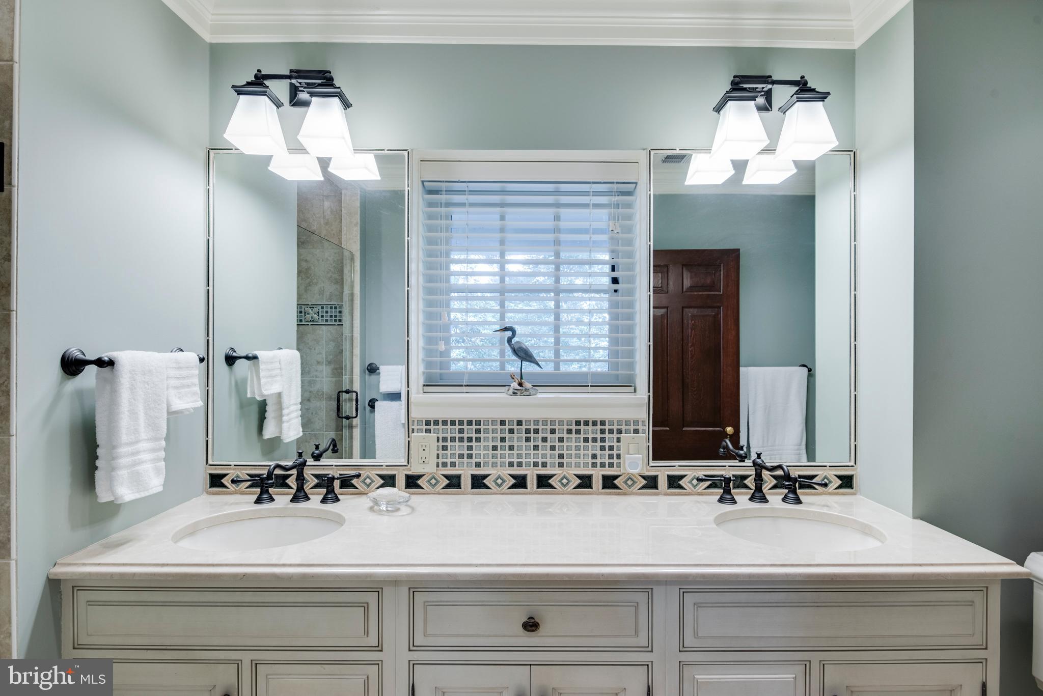 MURRAY HILL - Residential