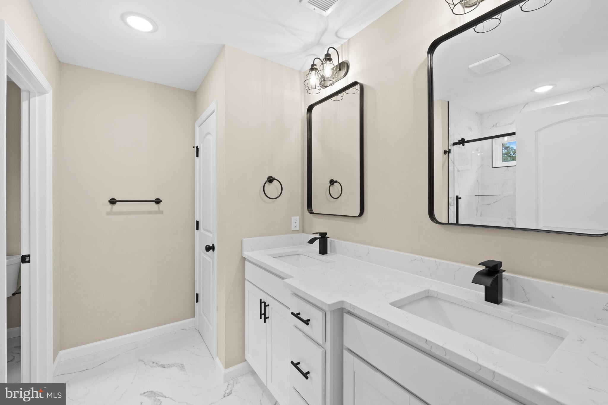 LAKE WILDERNESS - Residential