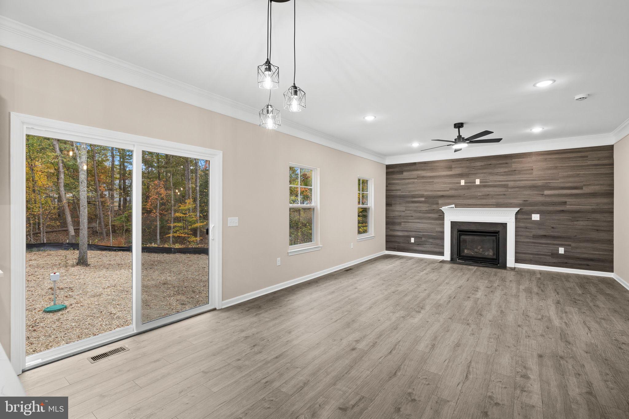 LAKE WILDERNESS - Residential