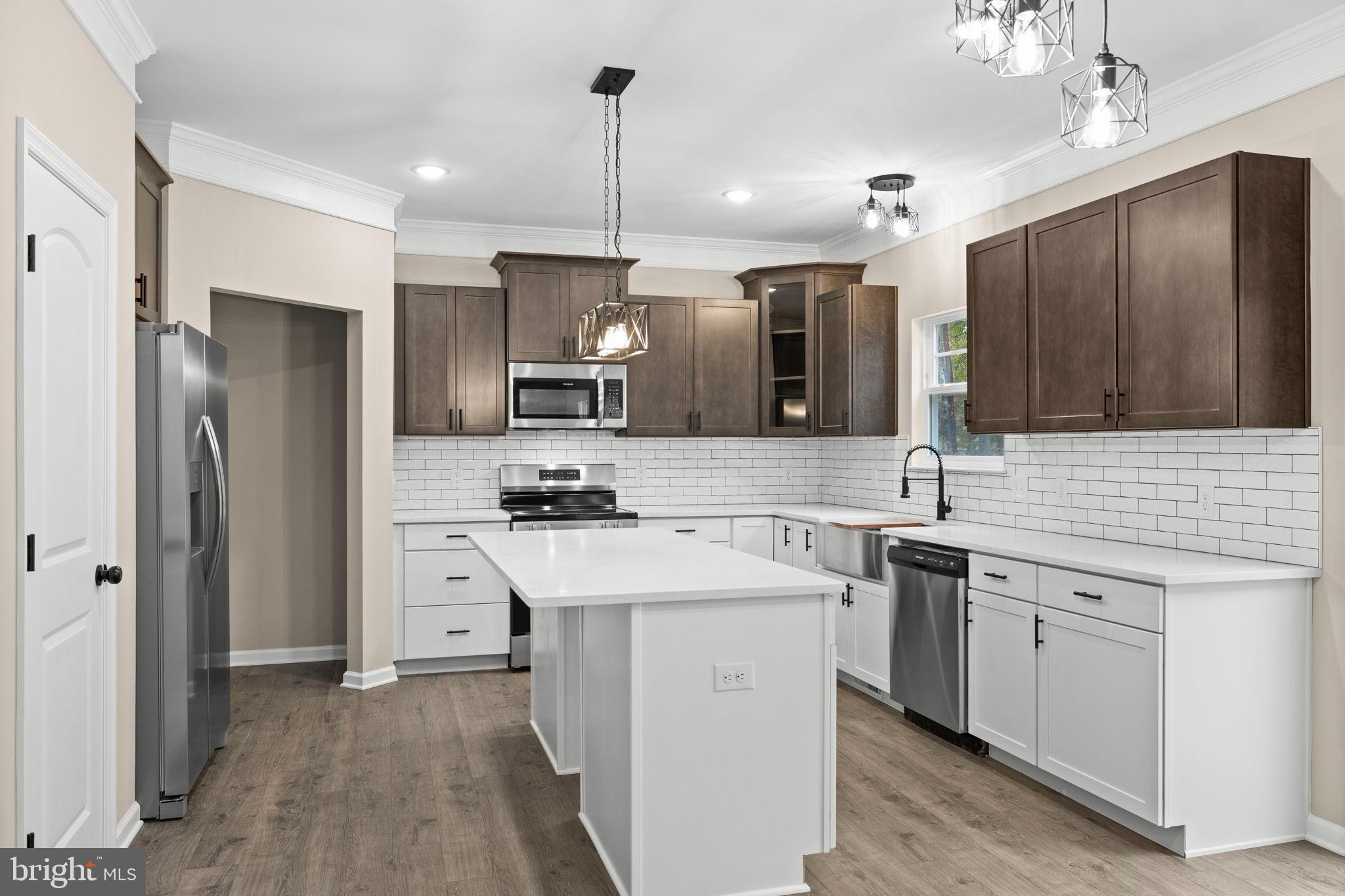 LAKE WILDERNESS - Residential