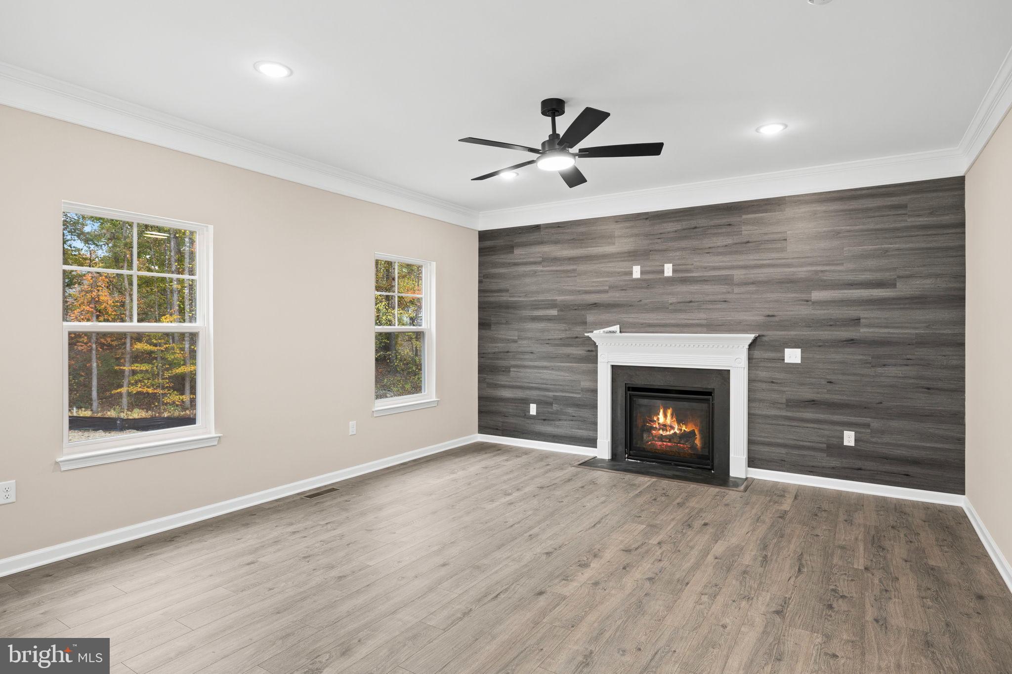 LAKE WILDERNESS - Residential