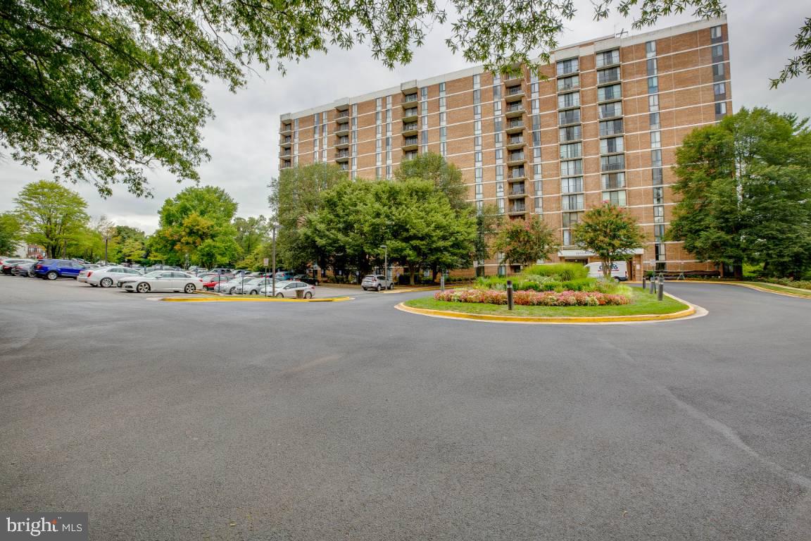 IDYLWOOD TOWERS - Residential