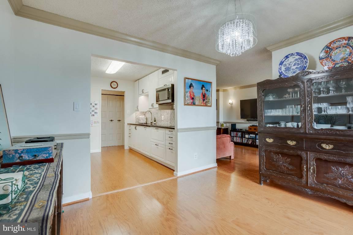 IDYLWOOD TOWERS - Residential