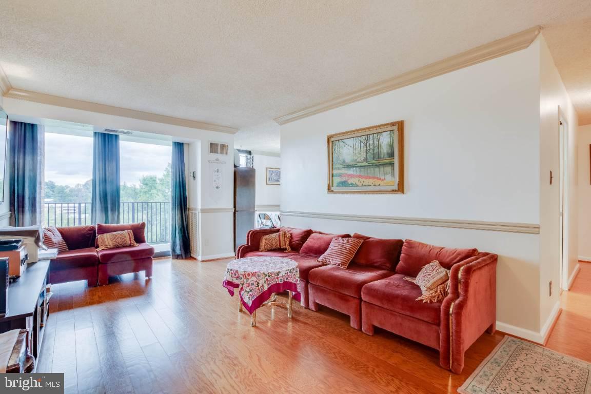 IDYLWOOD TOWERS - Residential