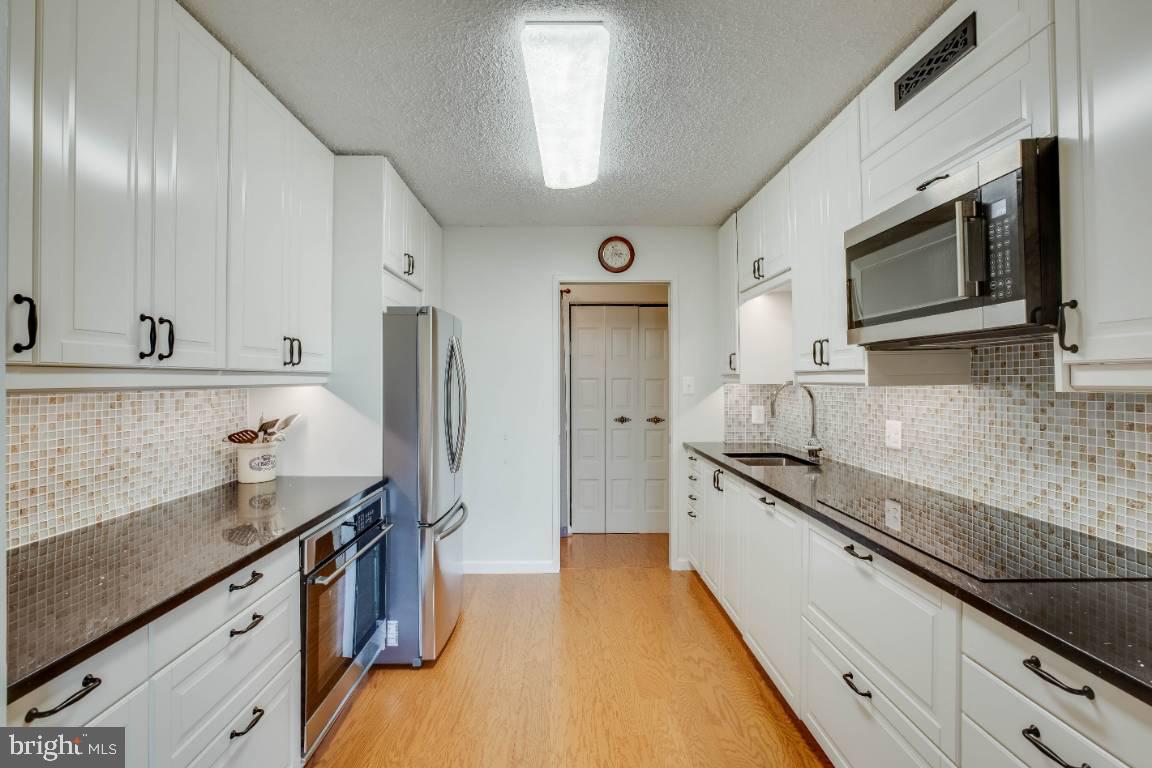 IDYLWOOD TOWERS - Residential