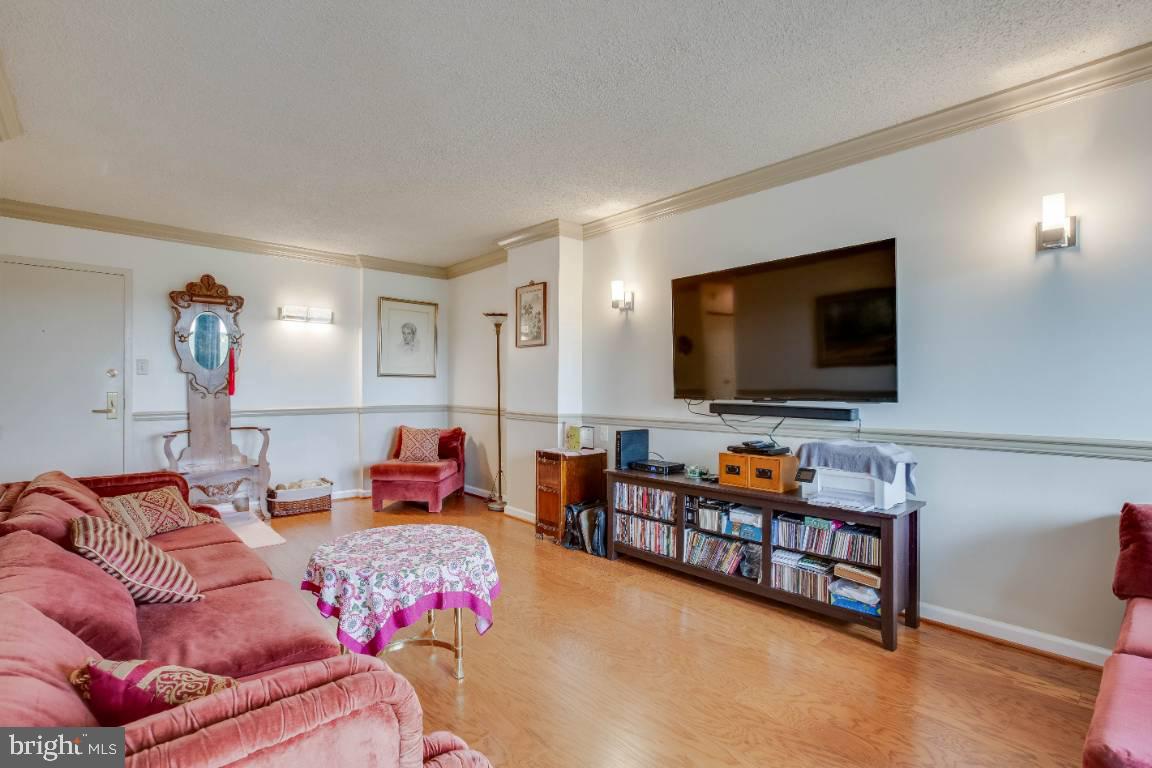 IDYLWOOD TOWERS - Residential