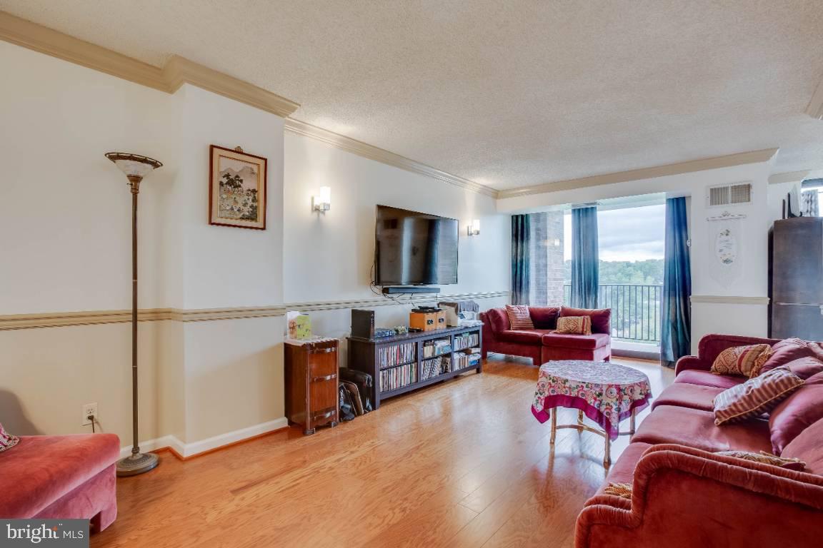 IDYLWOOD TOWERS - Residential