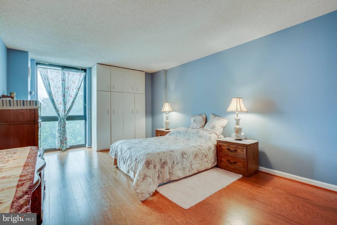 IDYLWOOD TOWERS - Residential