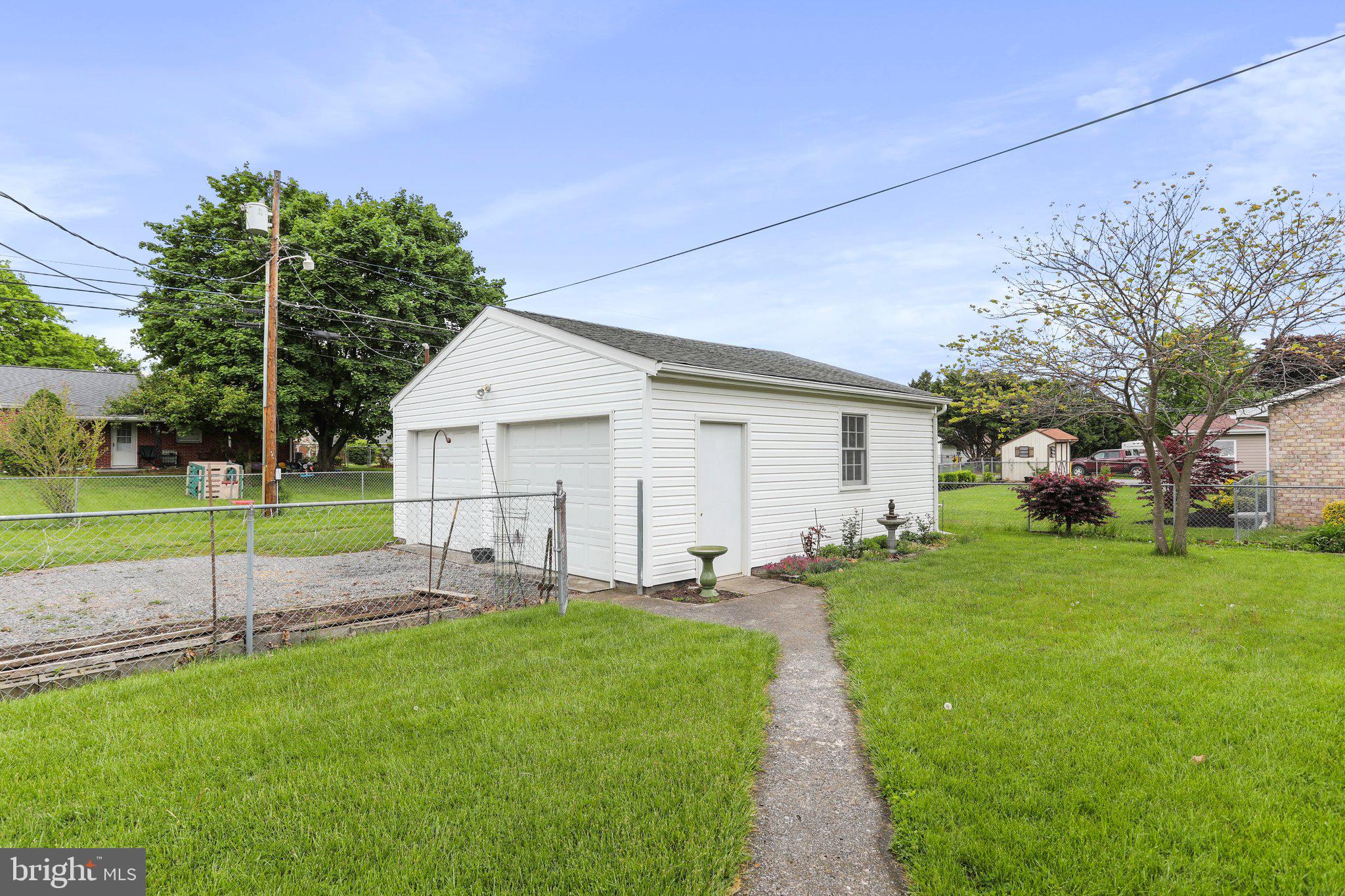 SKY-LIN PARK - Residential