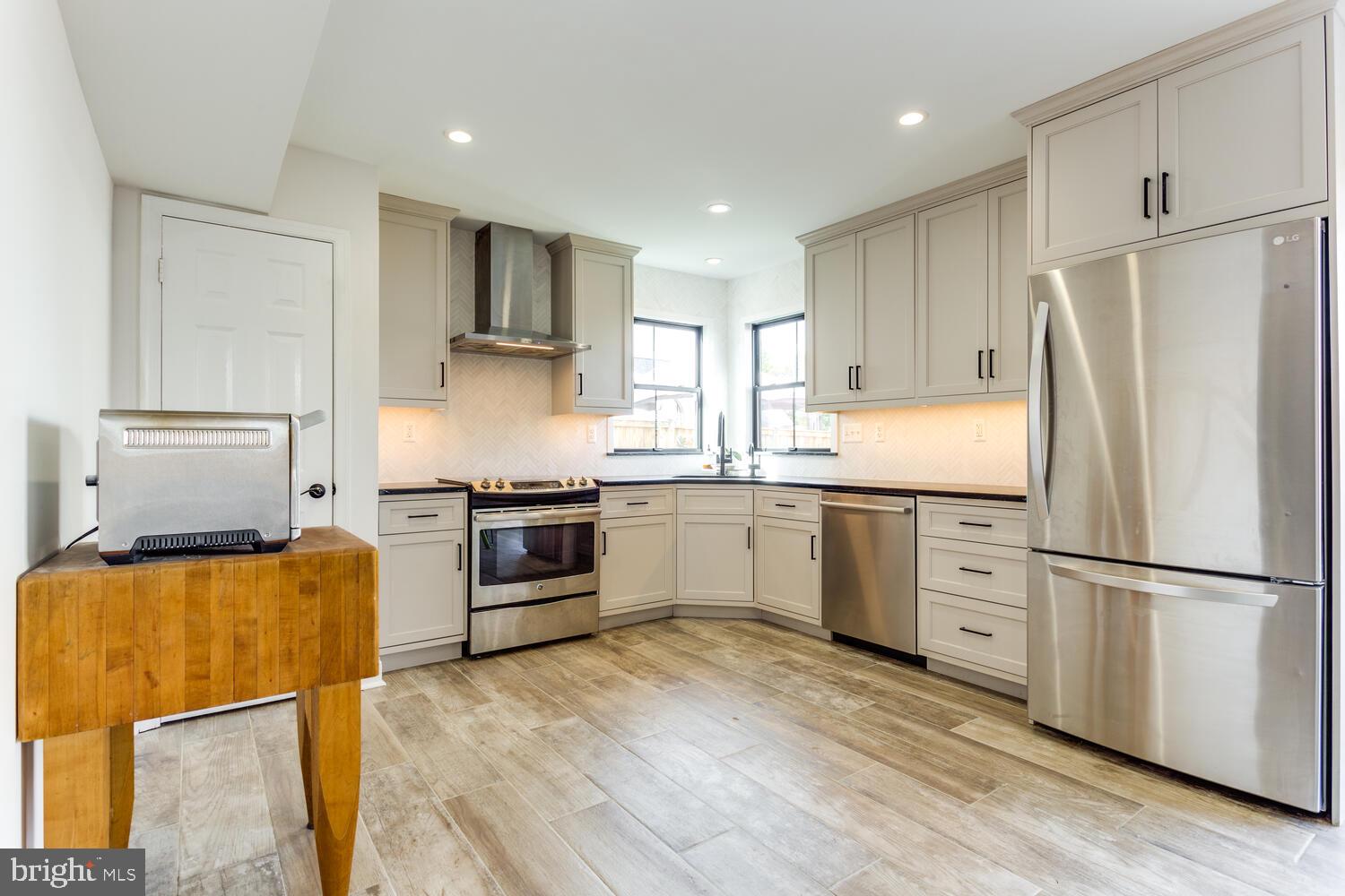 CEDARBROOK - Residential