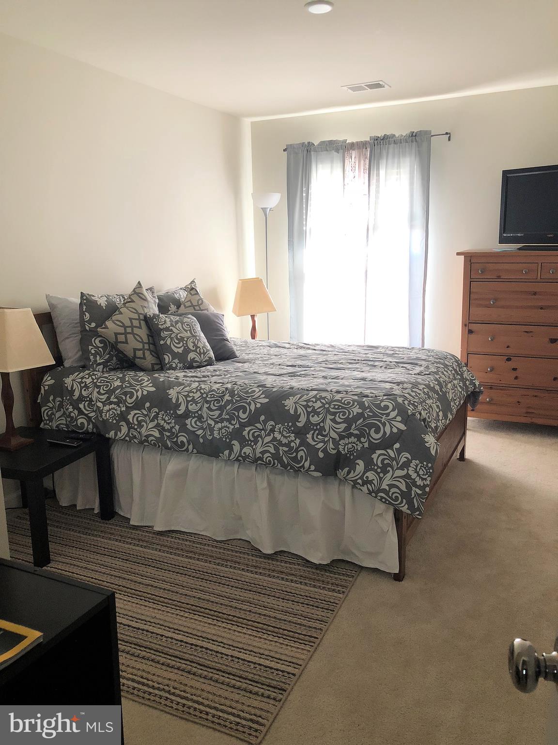 STAFFORD LAKES VILLAGE - Residential Lease