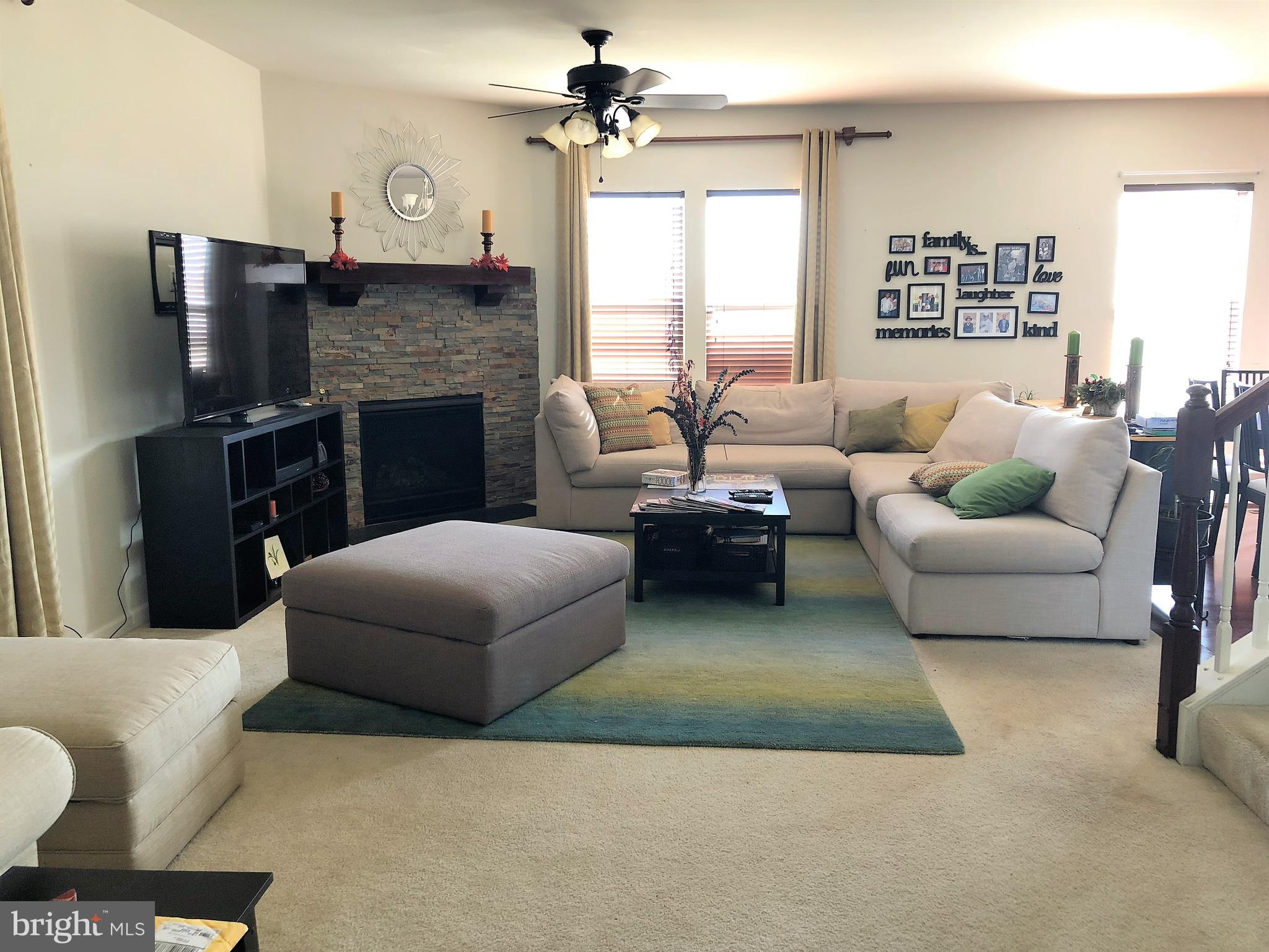 STAFFORD LAKES VILLAGE - Residential Lease