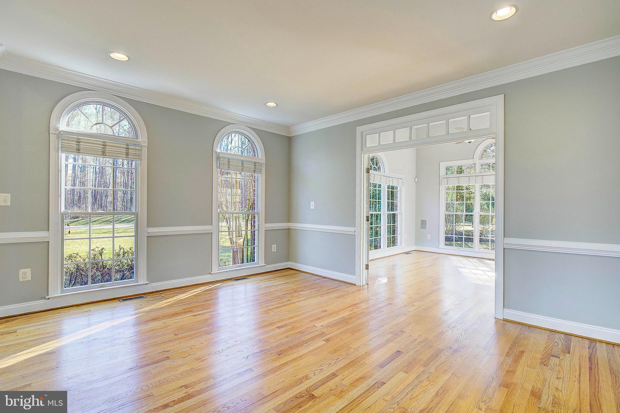 SOUTH RIVER COLONY - Residential