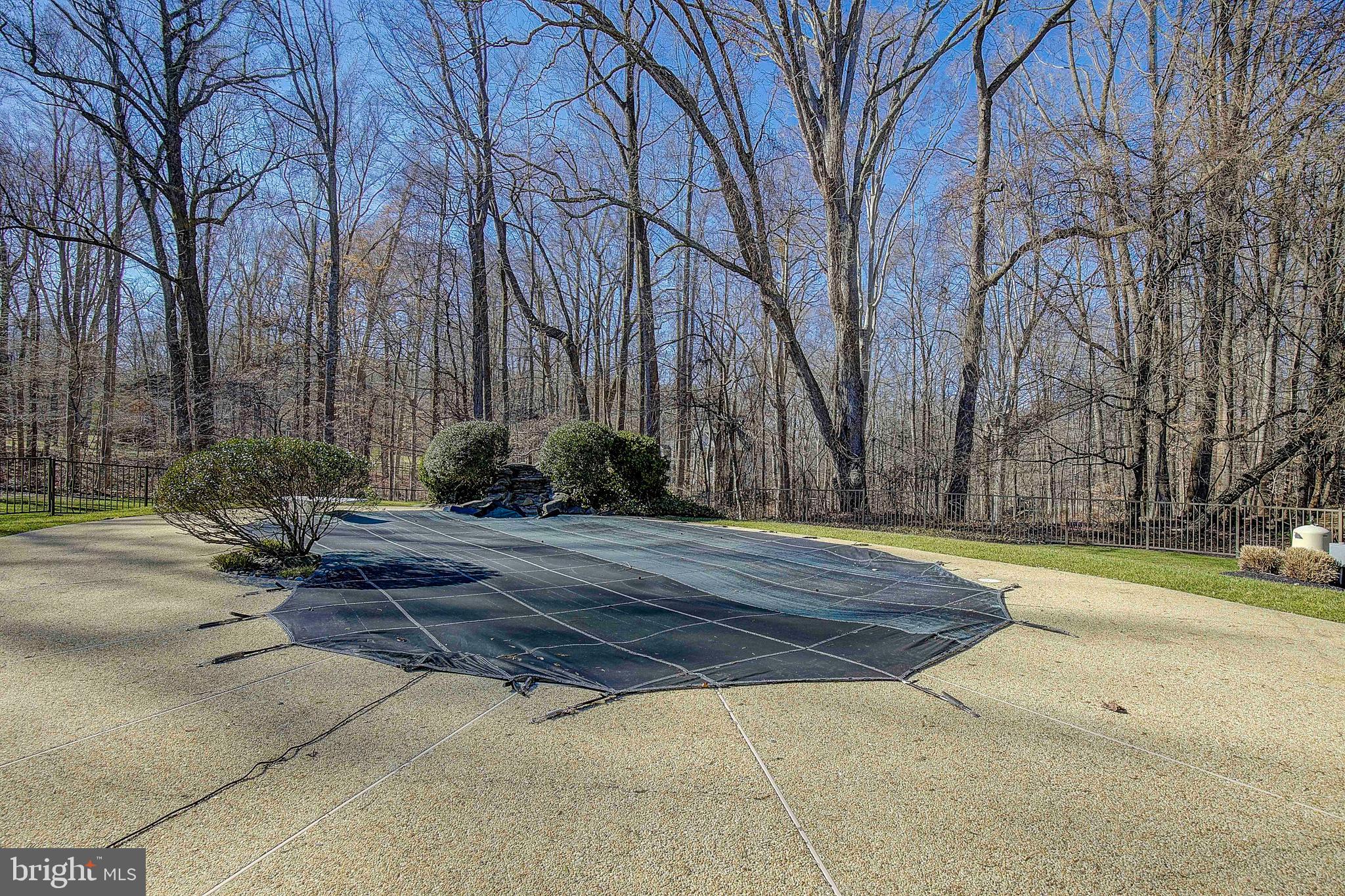 SOUTH RIVER COLONY - Residential