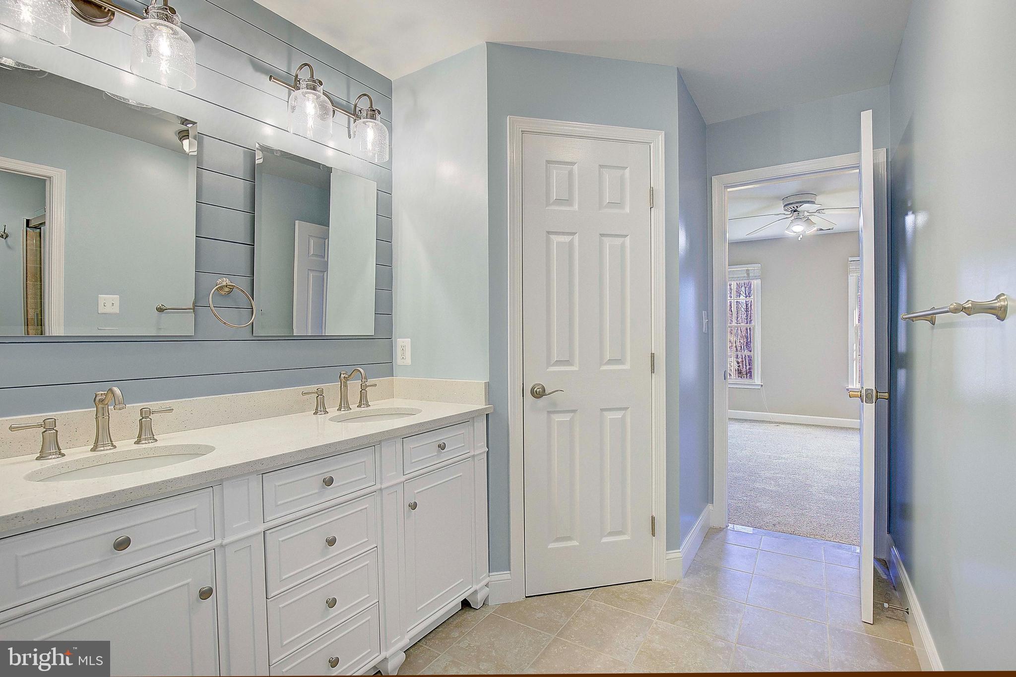 SOUTH RIVER COLONY - Residential