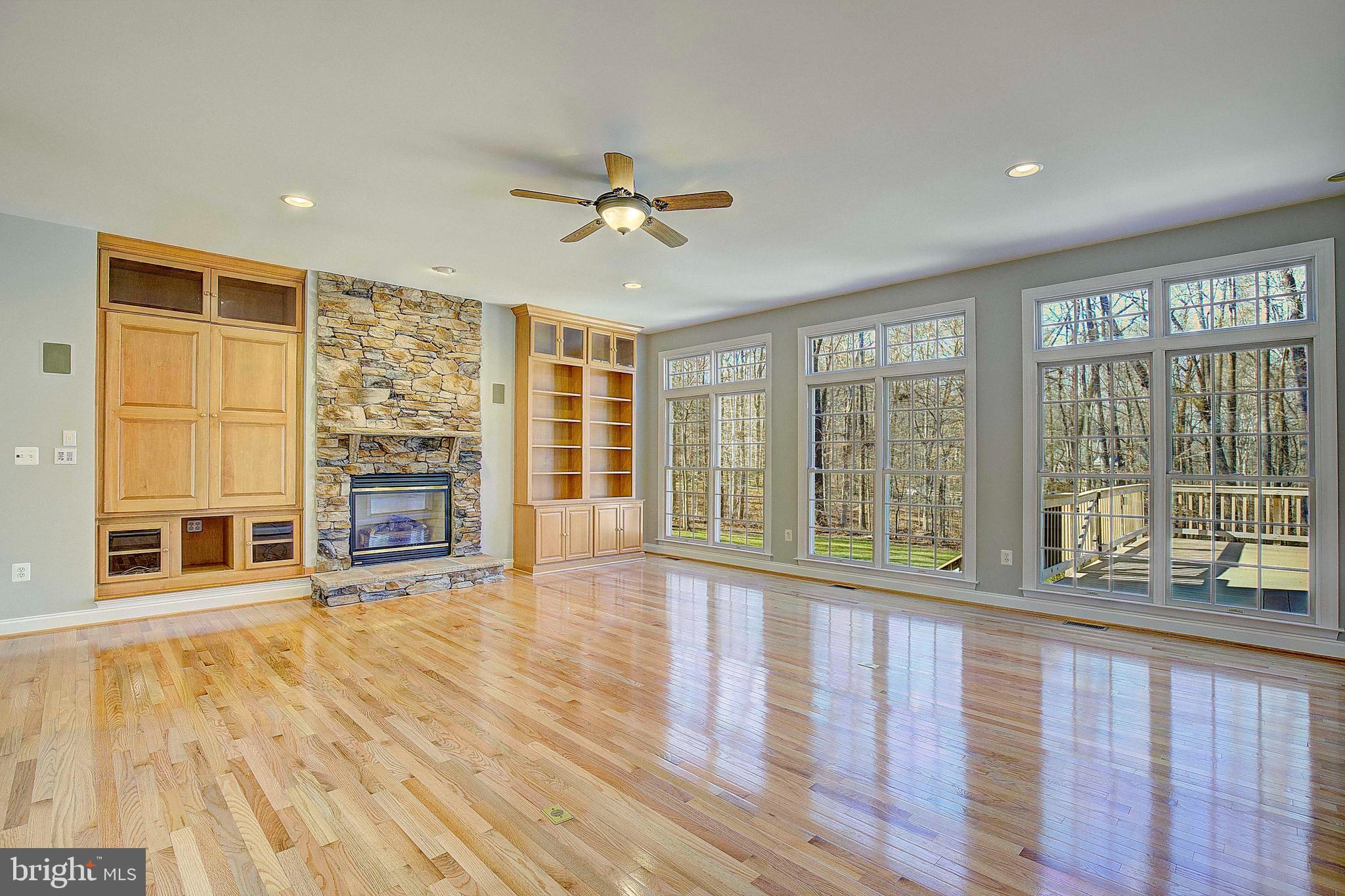 SOUTH RIVER COLONY - Residential