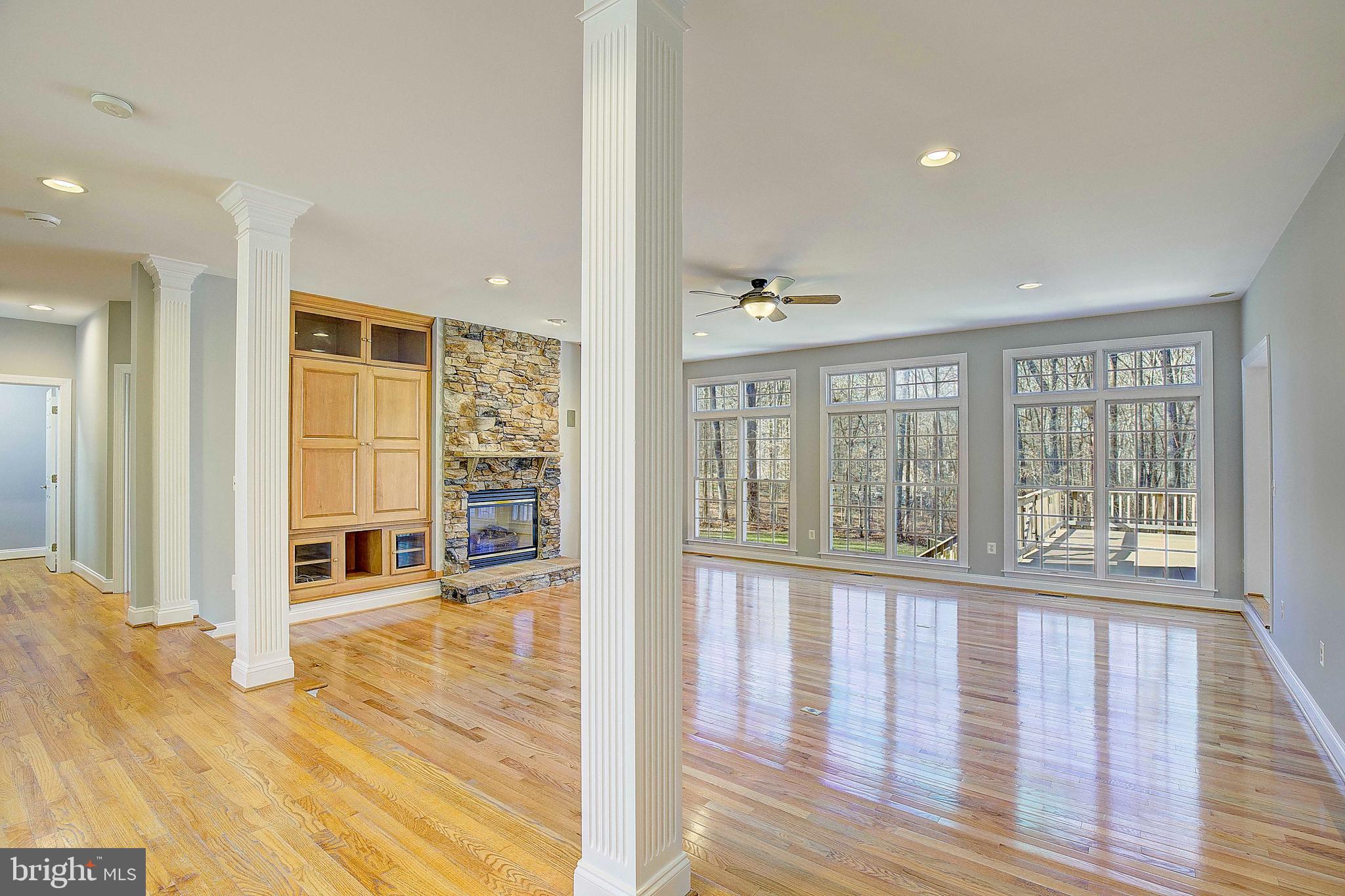 SOUTH RIVER COLONY - Residential