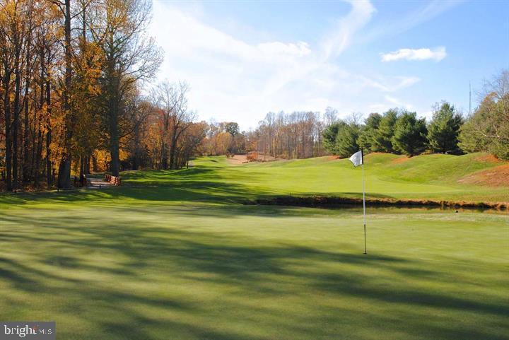 SOUTH RIVER COLONY - Residential