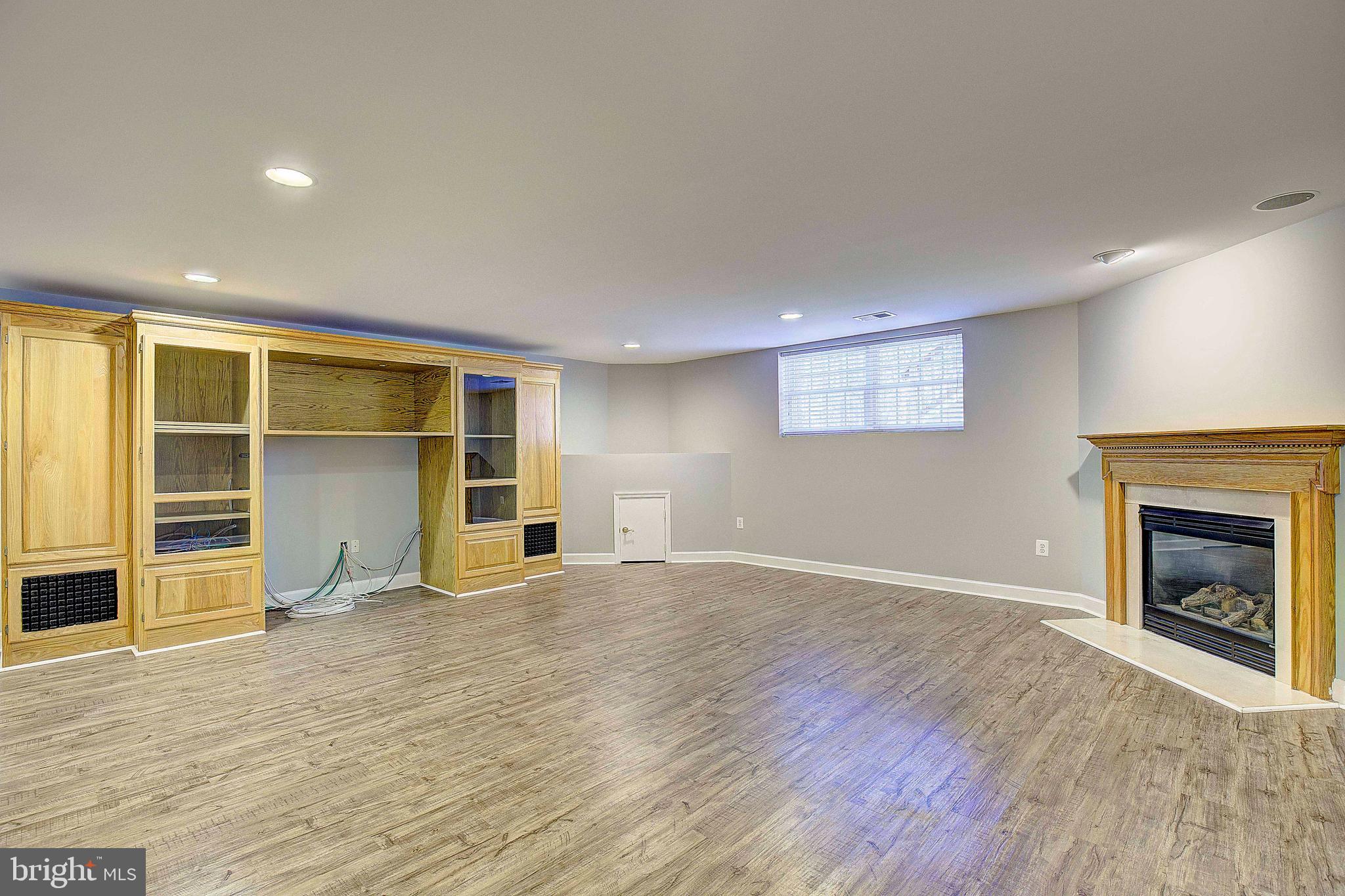 SOUTH RIVER COLONY - Residential