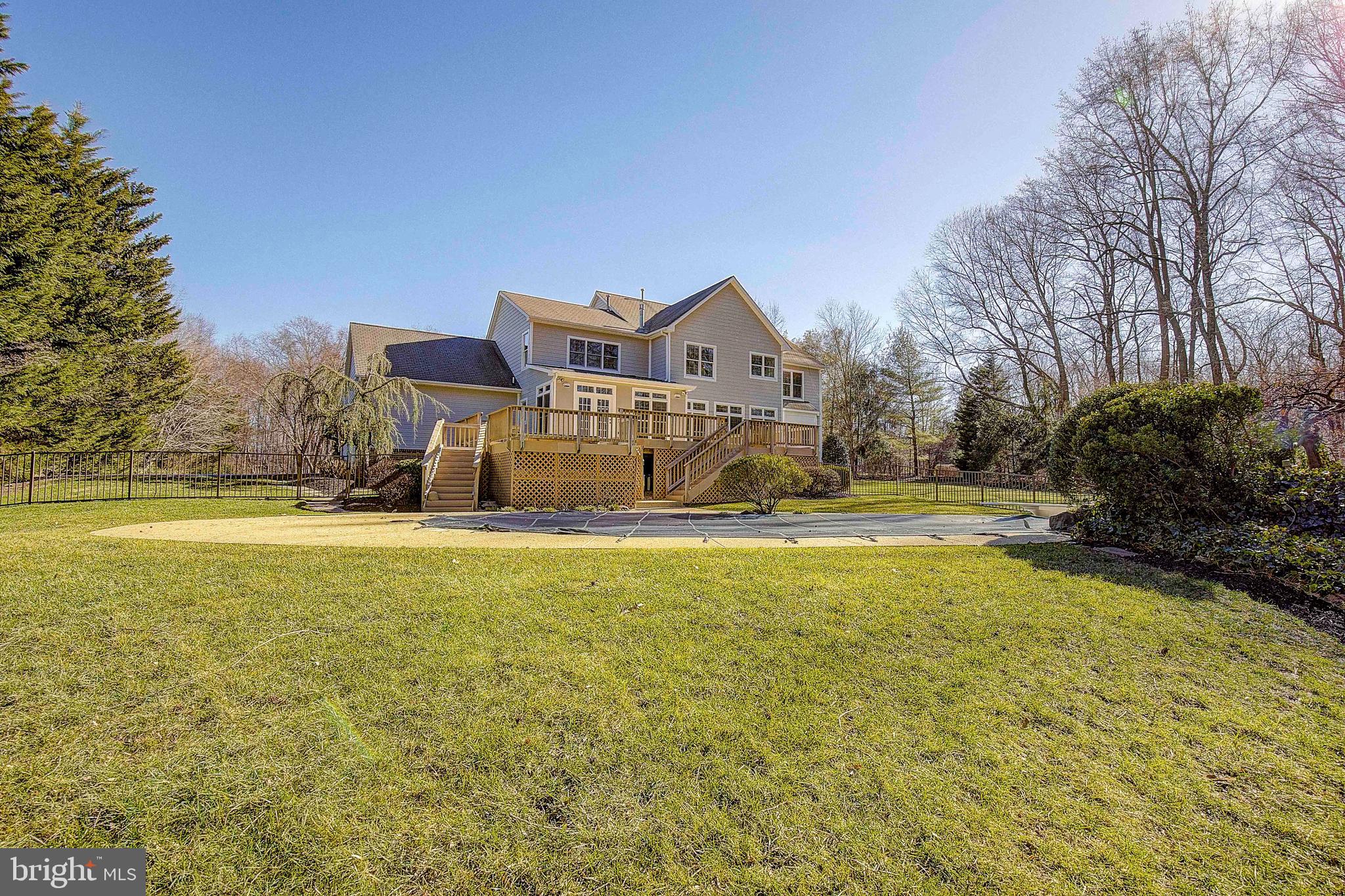 SOUTH RIVER COLONY - Residential