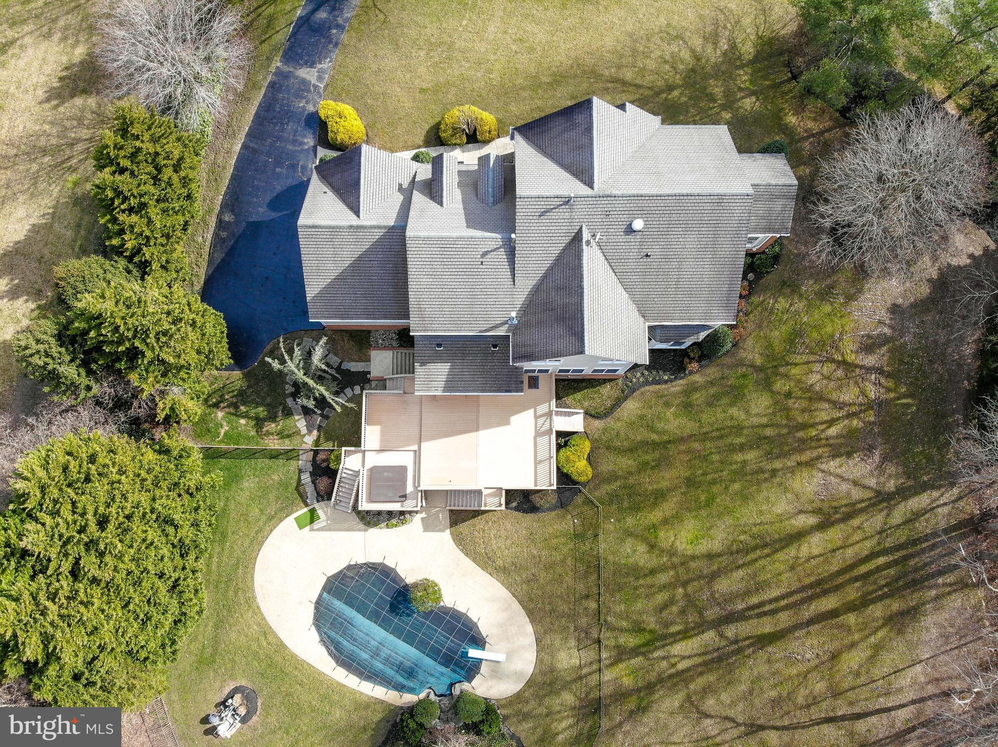 SOUTH RIVER COLONY - Residential