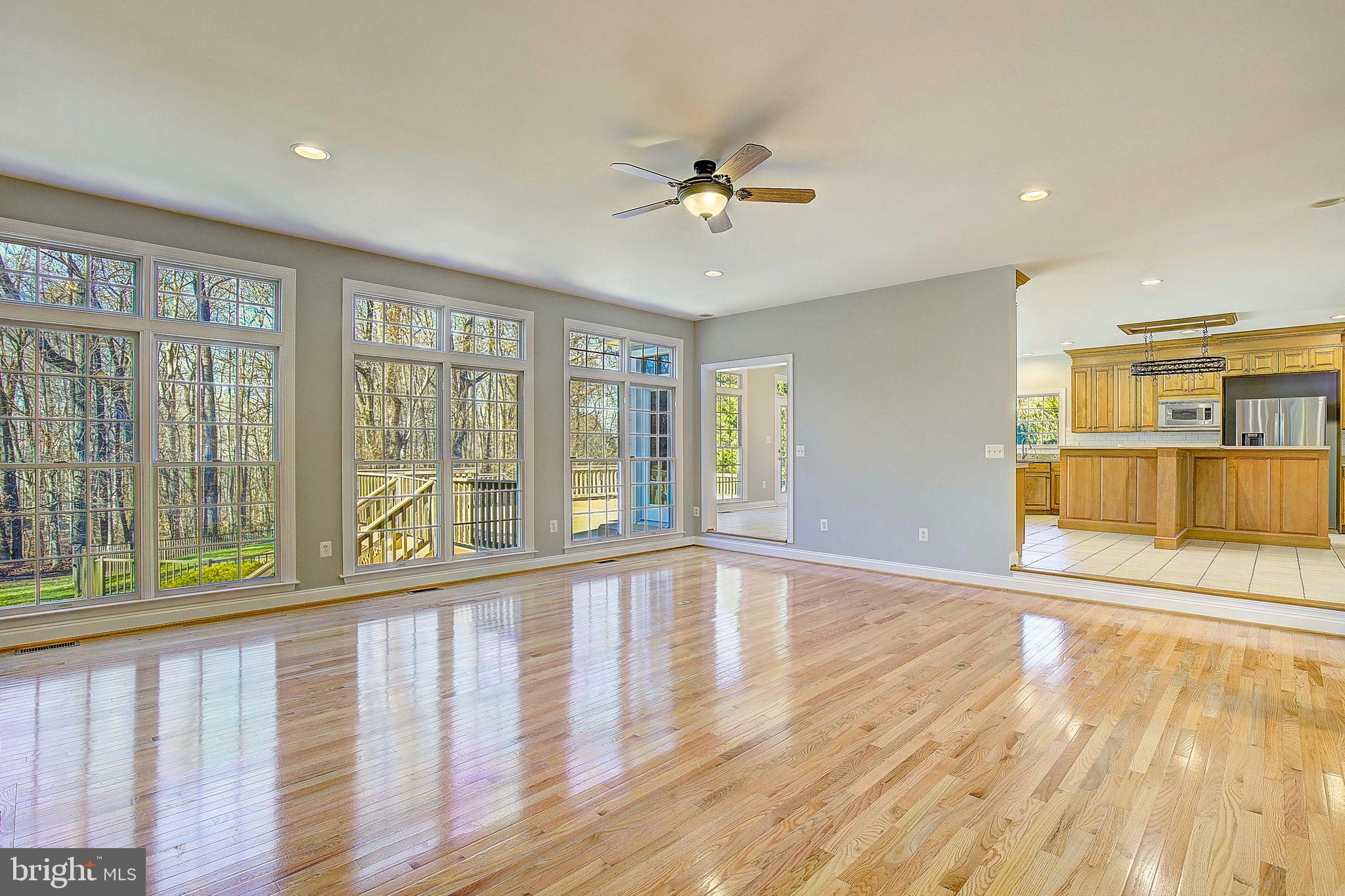 SOUTH RIVER COLONY - Residential