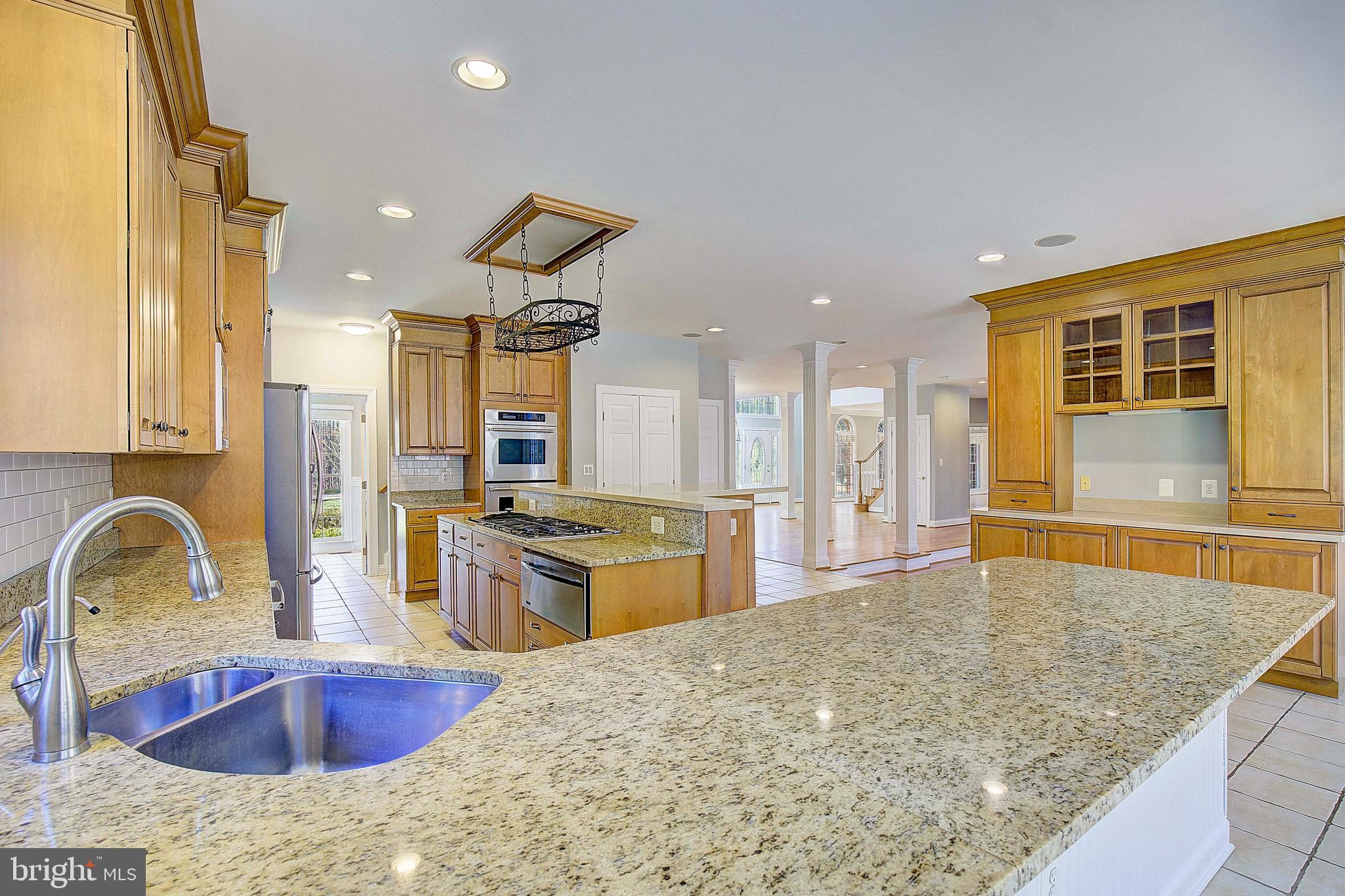 SOUTH RIVER COLONY - Residential