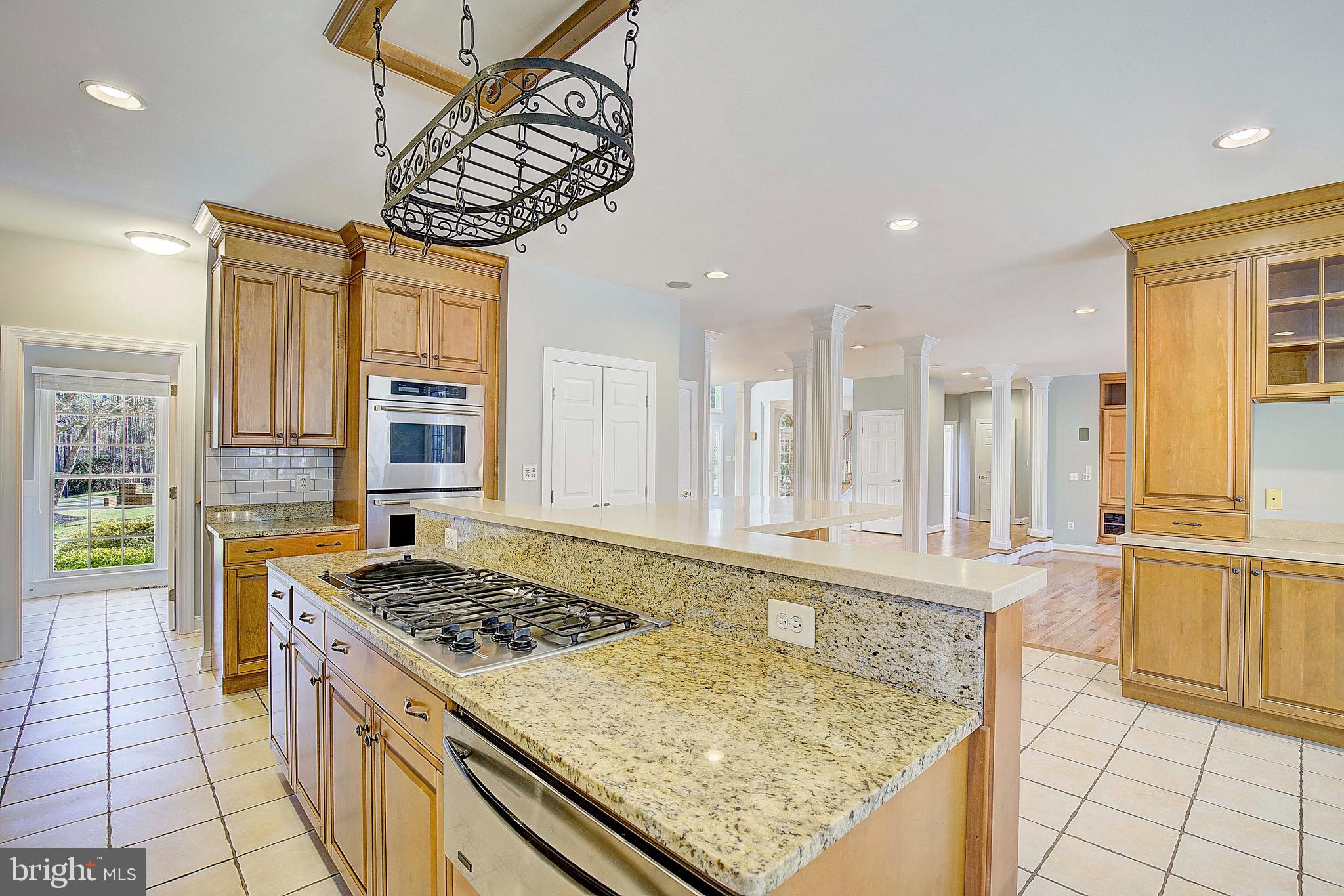 SOUTH RIVER COLONY - Residential