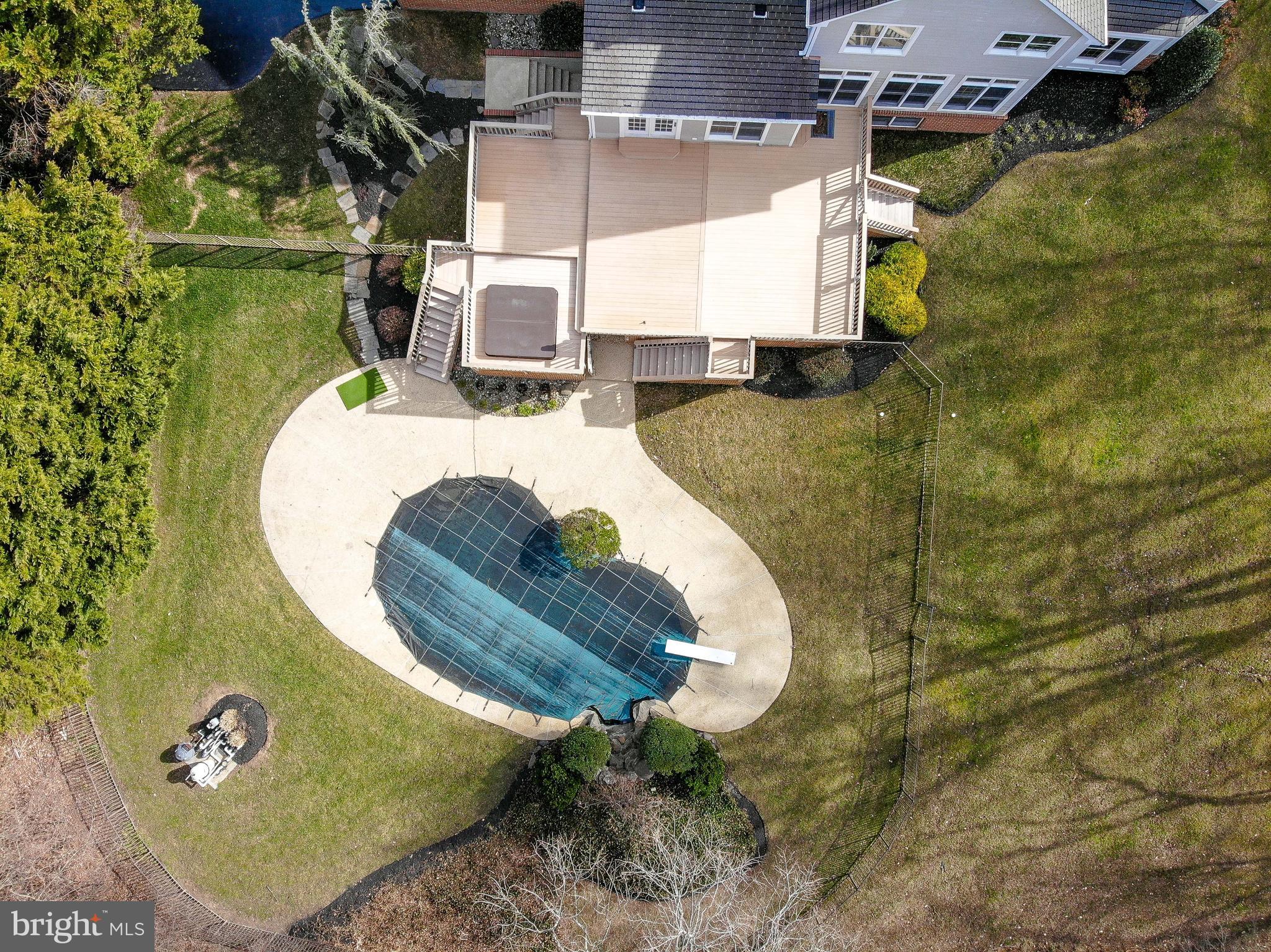 SOUTH RIVER COLONY - Residential