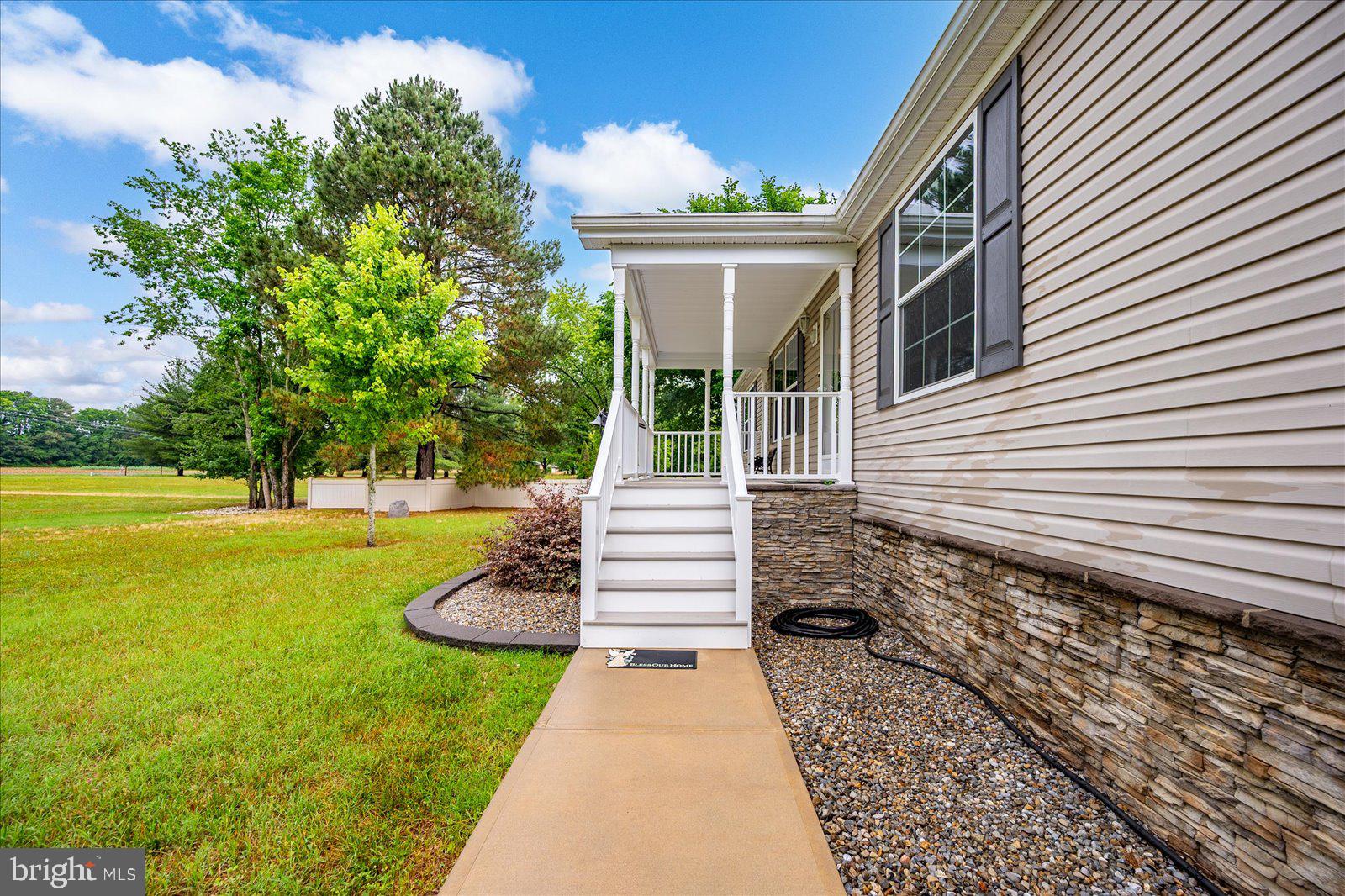 8225 WHITESVILLE ROAD