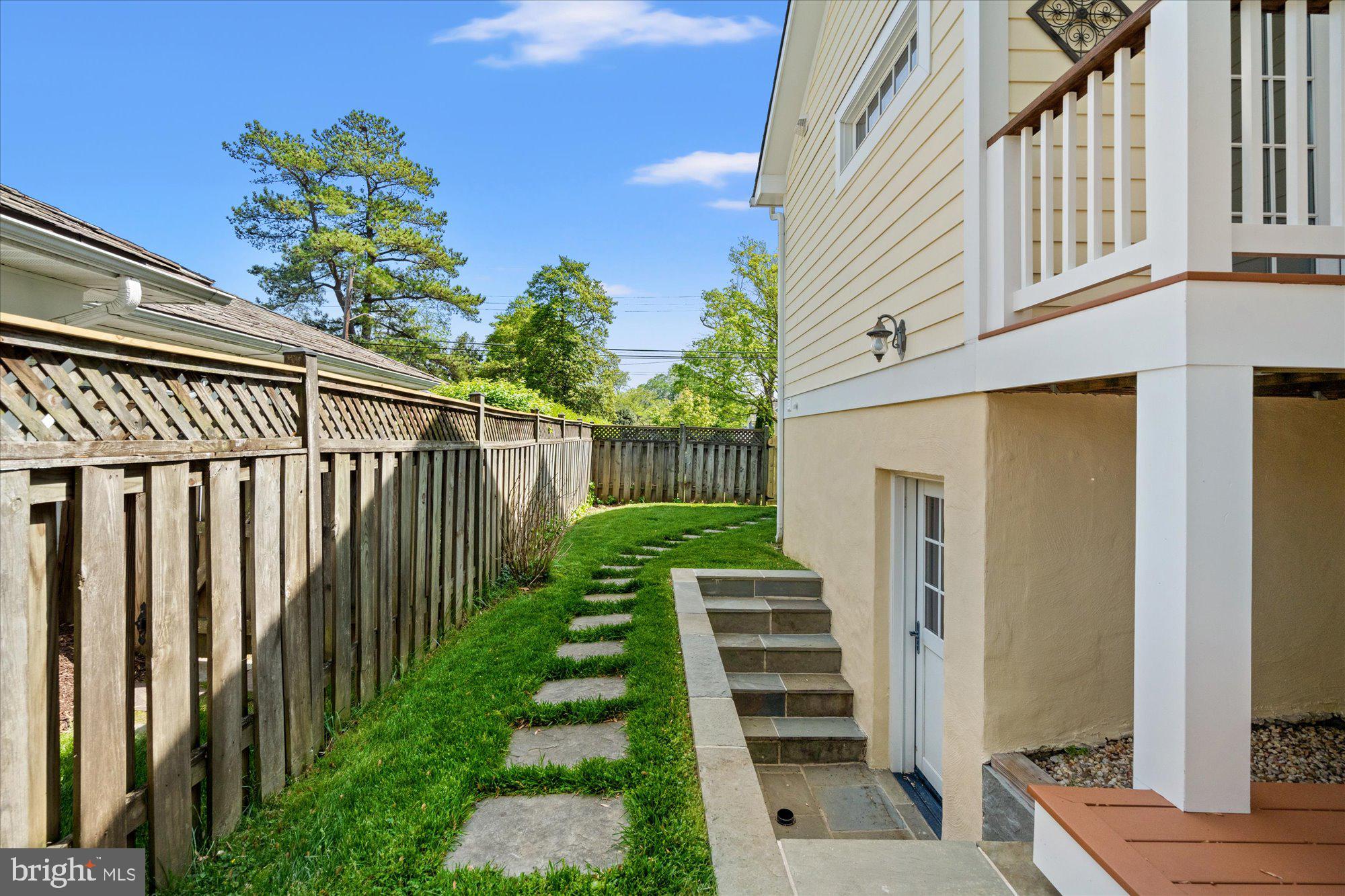 NORTH ARLINGTON - Residential