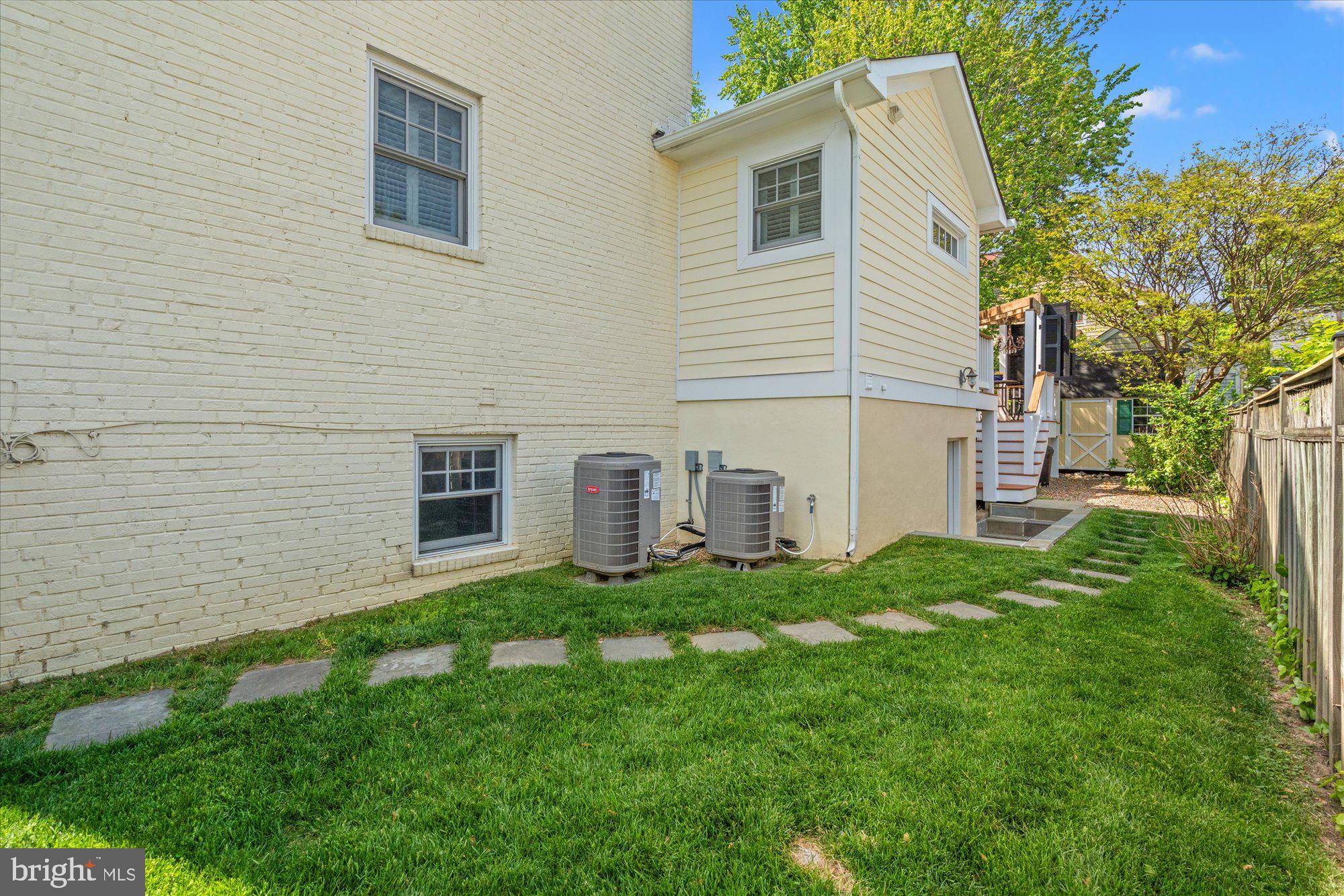 NORTH ARLINGTON - Residential