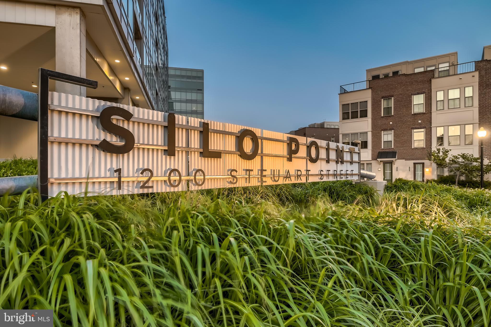 LOCUST POINT - Residential