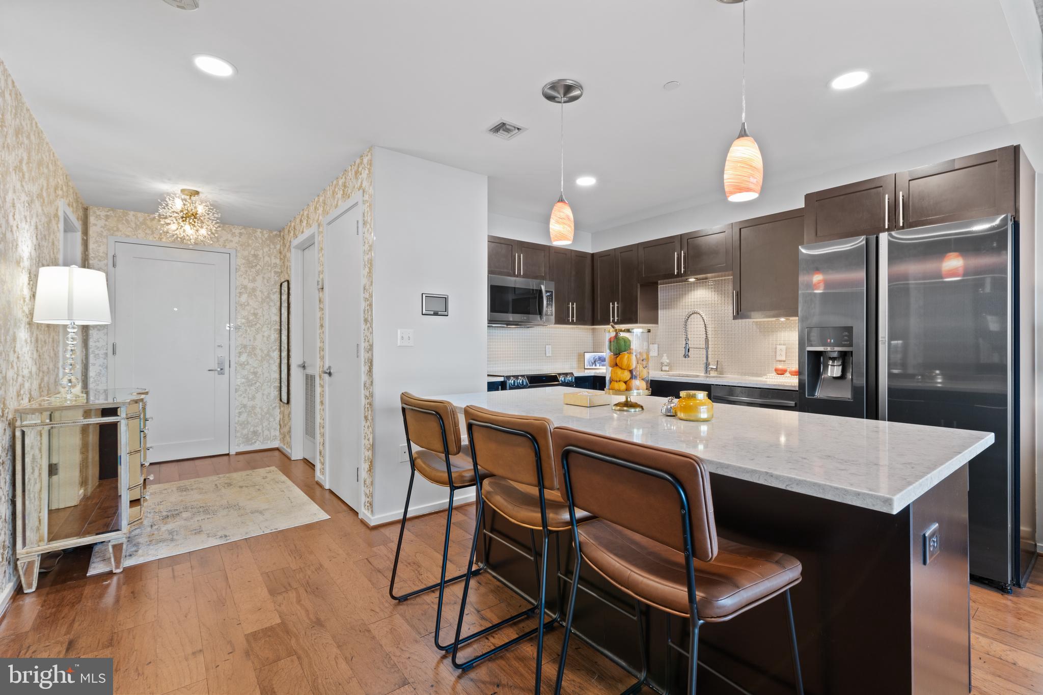 LOCUST POINT - Residential