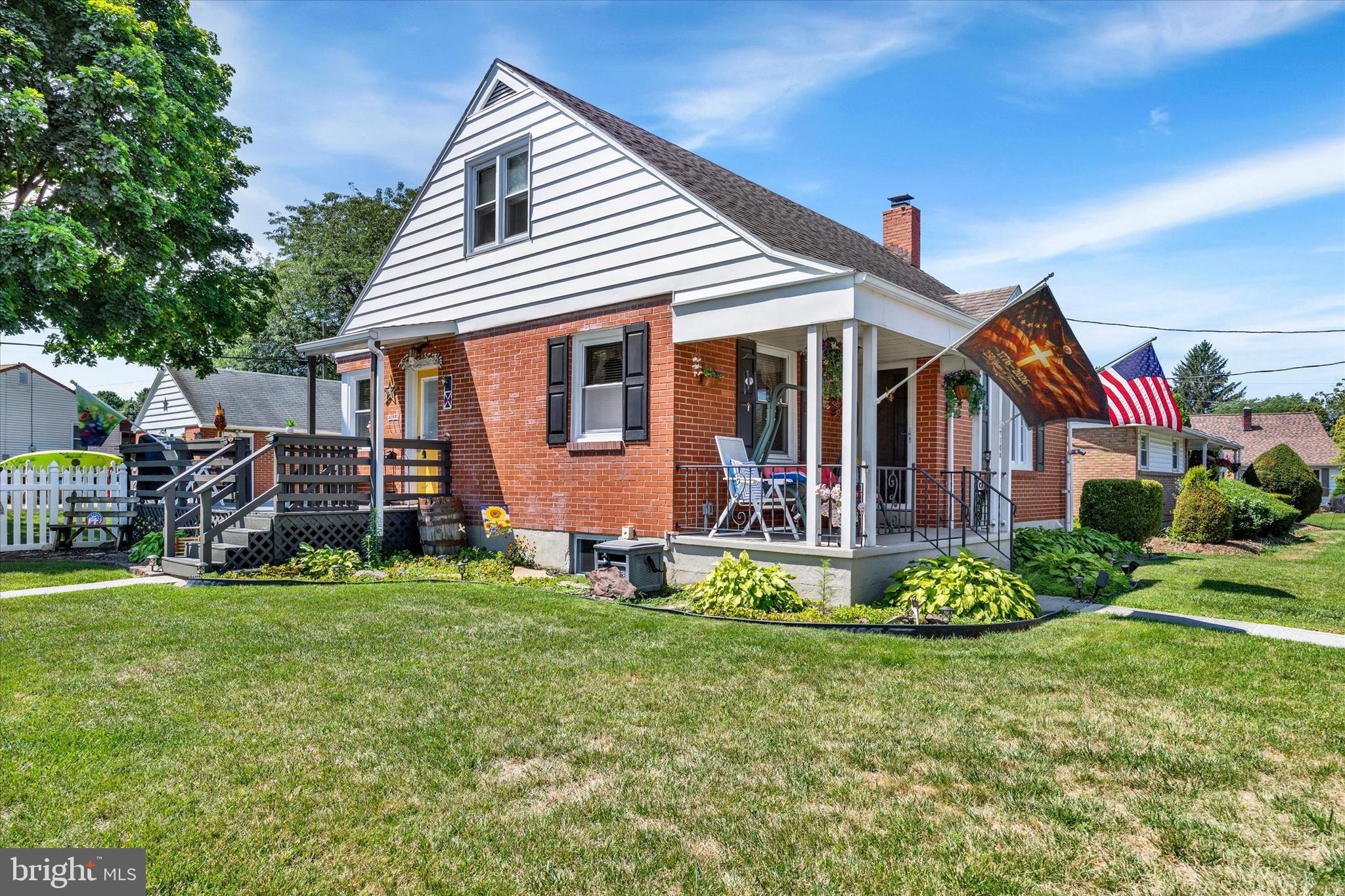 106 E POPLAR STREET