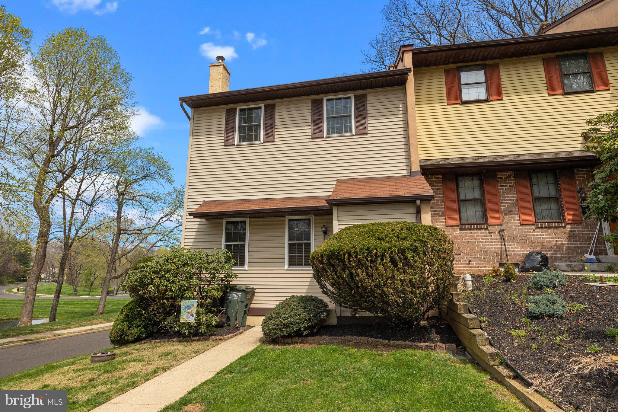 446 E STONEY HILL COURT E