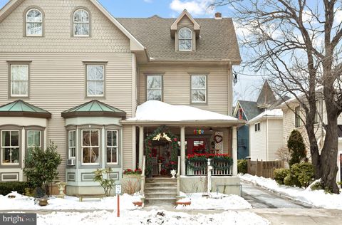 24 ELLIS STREET HADDONFIELD NJ 08033