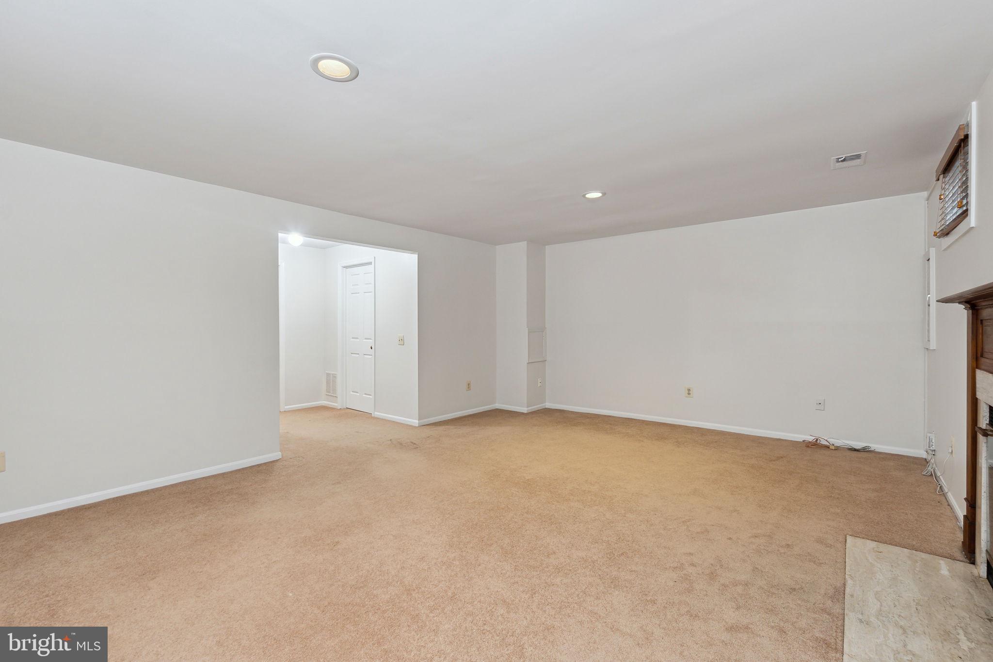 SNOWDENS MILL - Residential