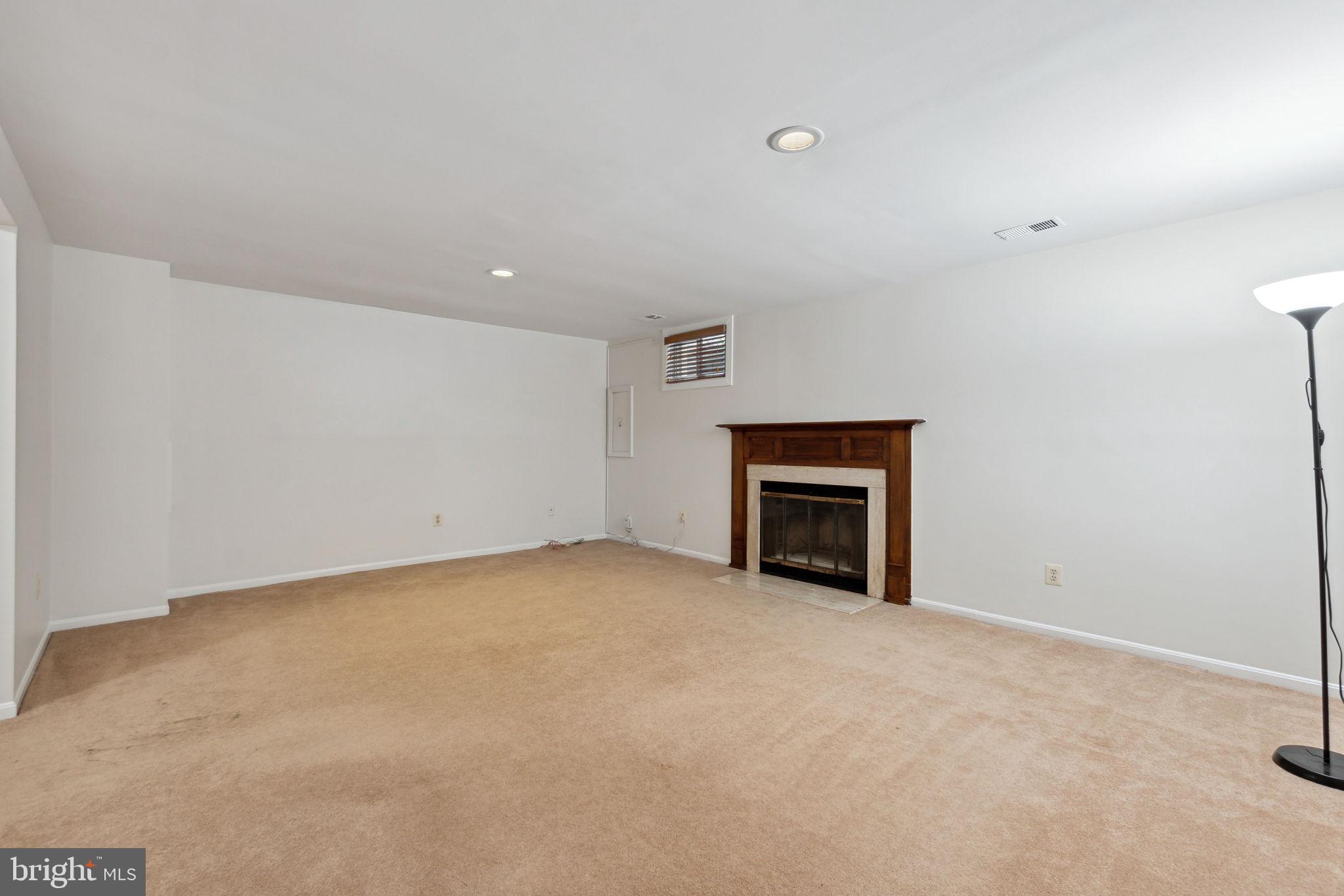 SNOWDENS MILL - Residential