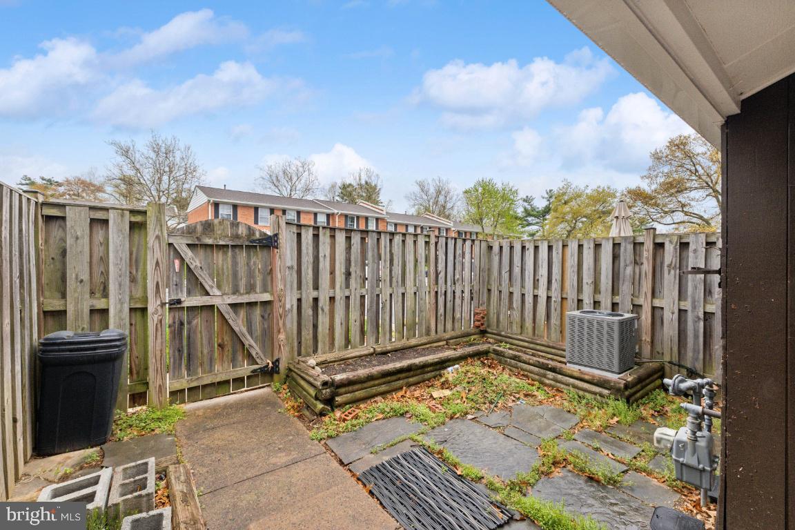 PEMBROOKE - Residential