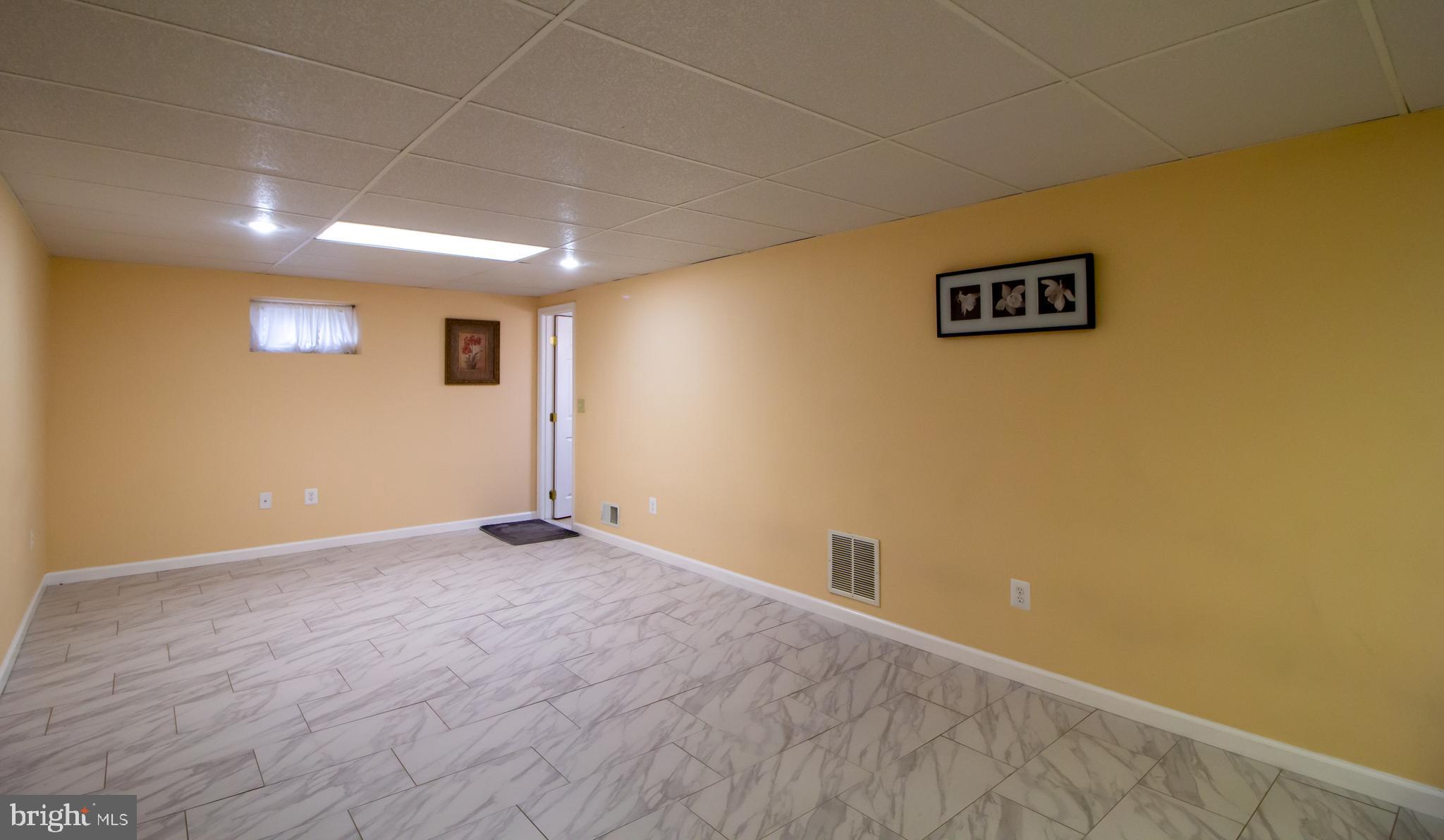 GWYNN ACRES - Residential