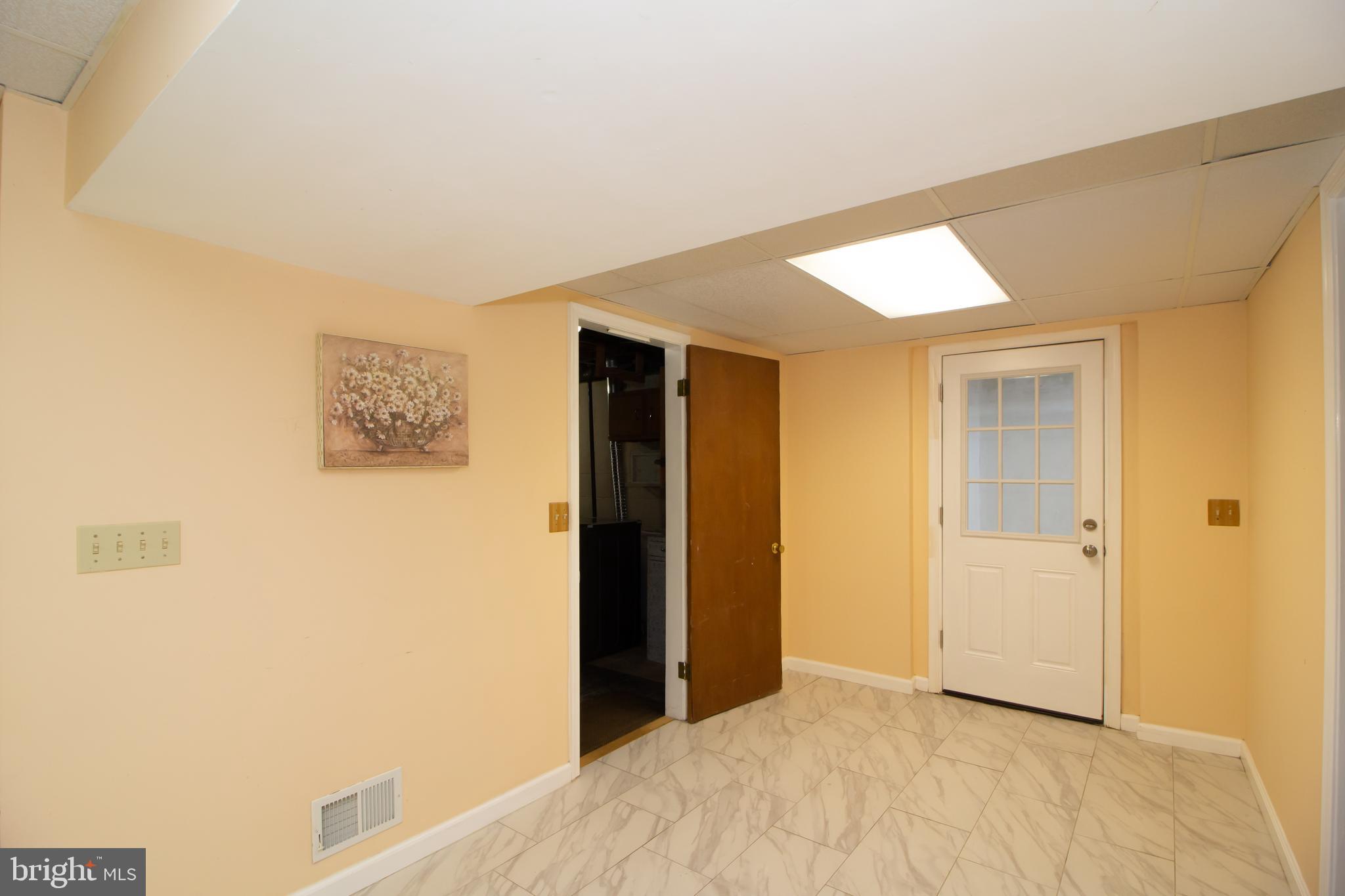 GWYNN ACRES - Residential