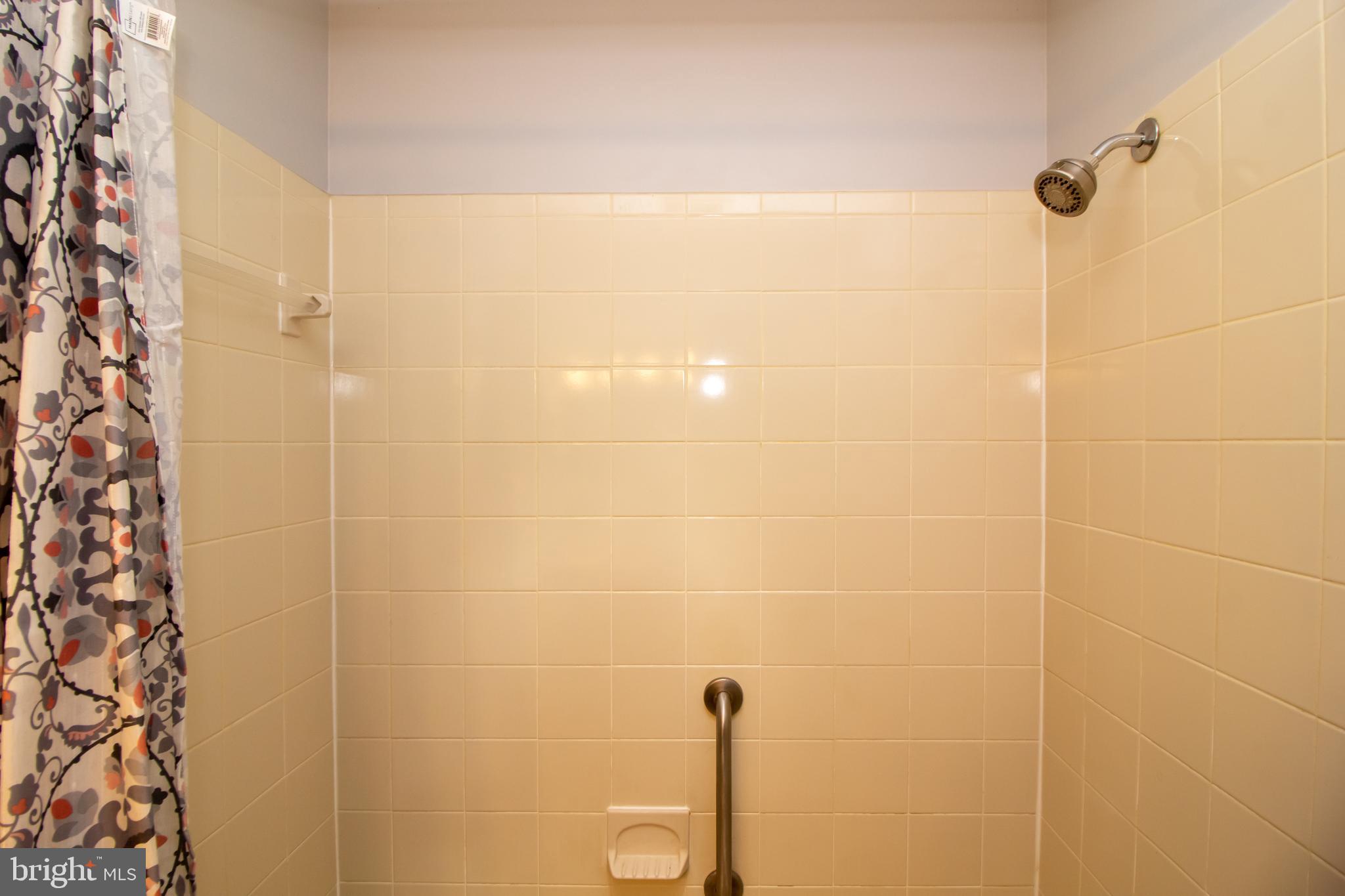 GWYNN ACRES - Residential