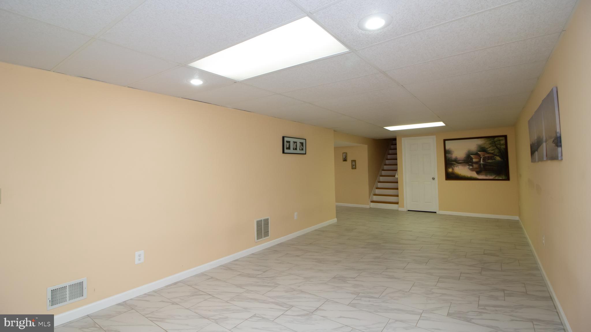 GWYNN ACRES - Residential